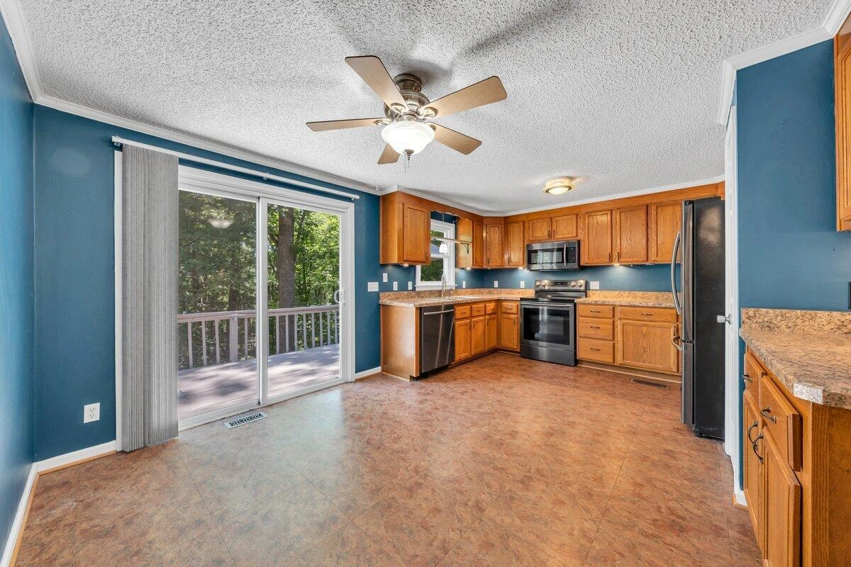 7611 Wineberry TRL - Photo 7