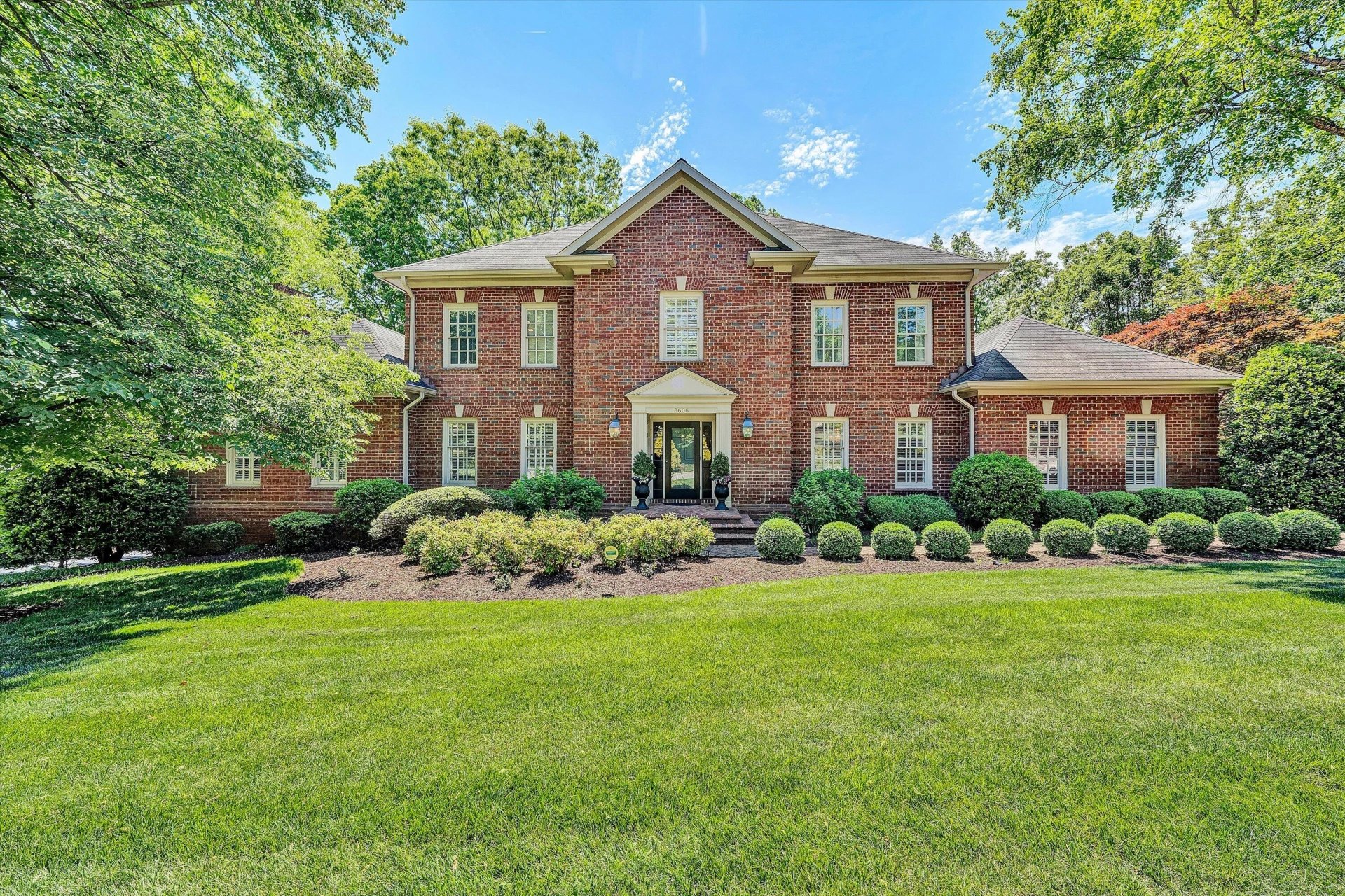 3606 Wellington DR SE