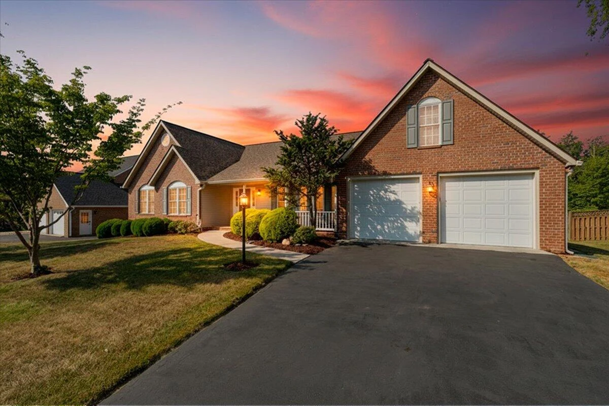 5112 Plantation Grove LN