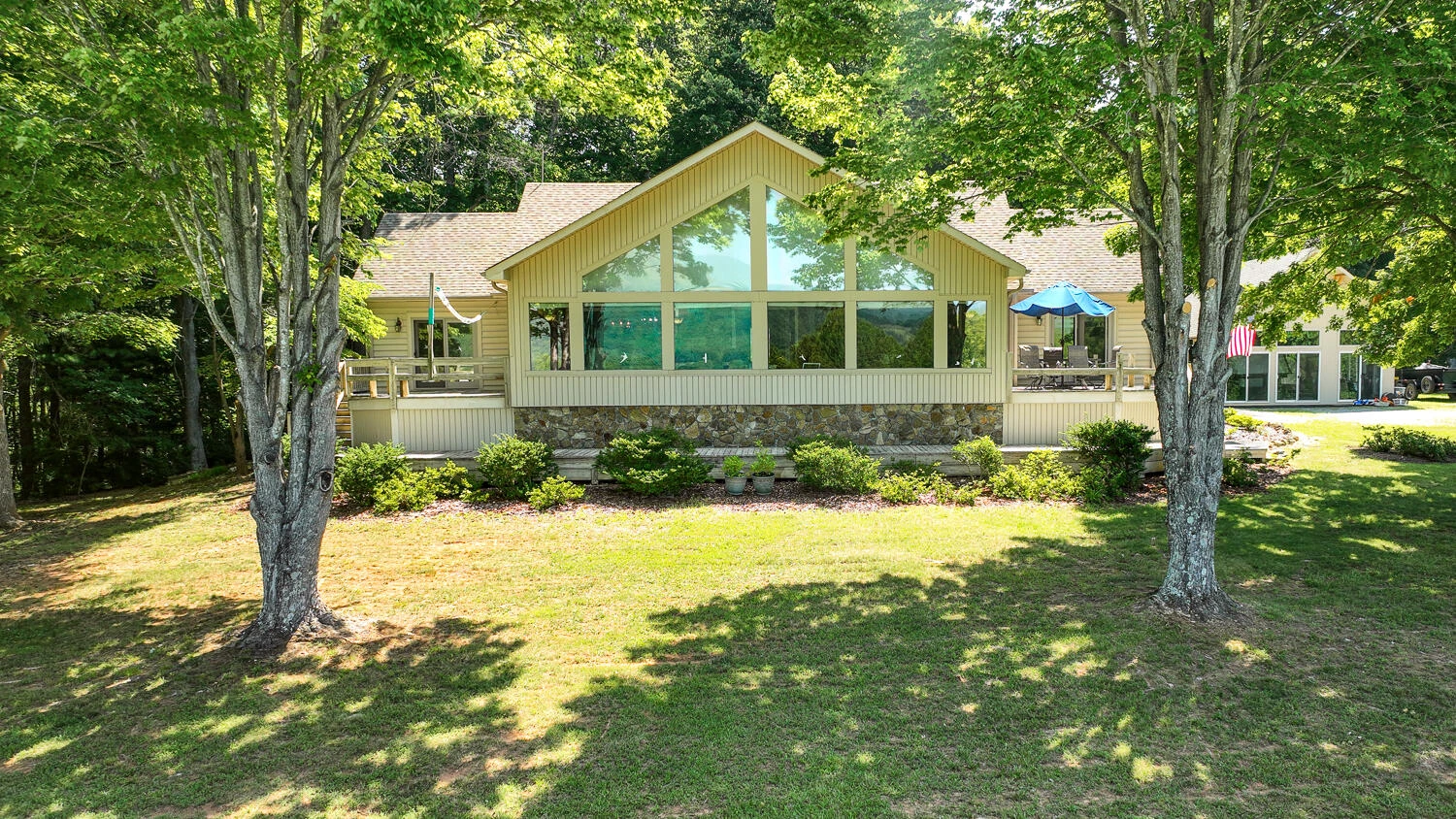 1361 Hurricane Creek RD - Photo 3