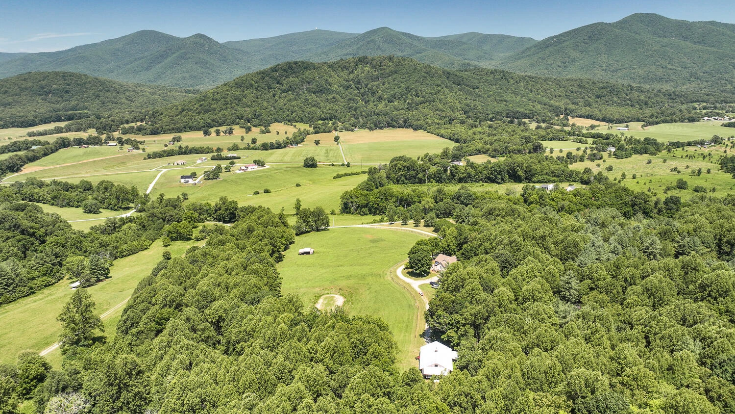1361 Hurricane Creek RD - Photo 35