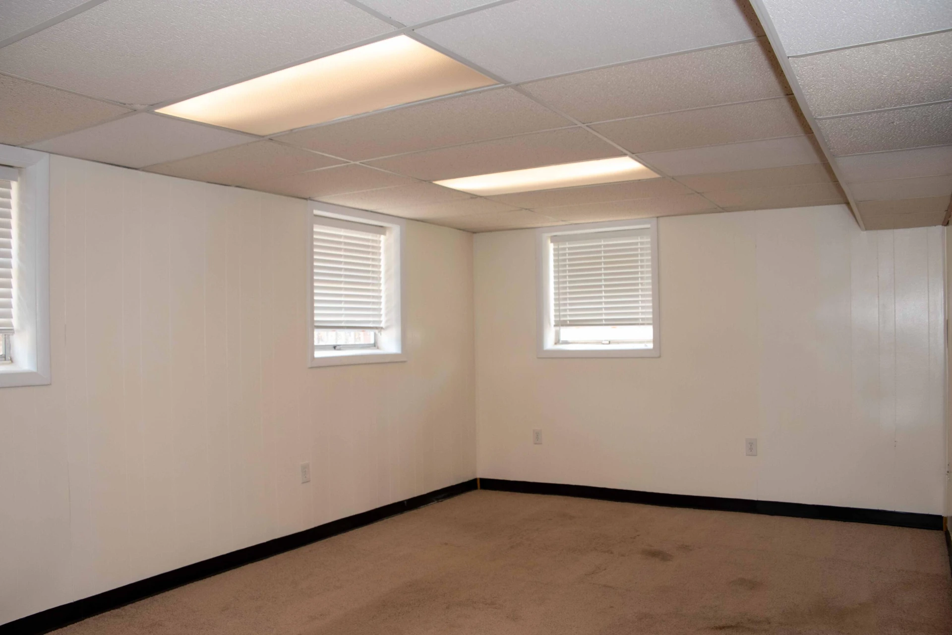 6038 Thornrose RD - Photo 51