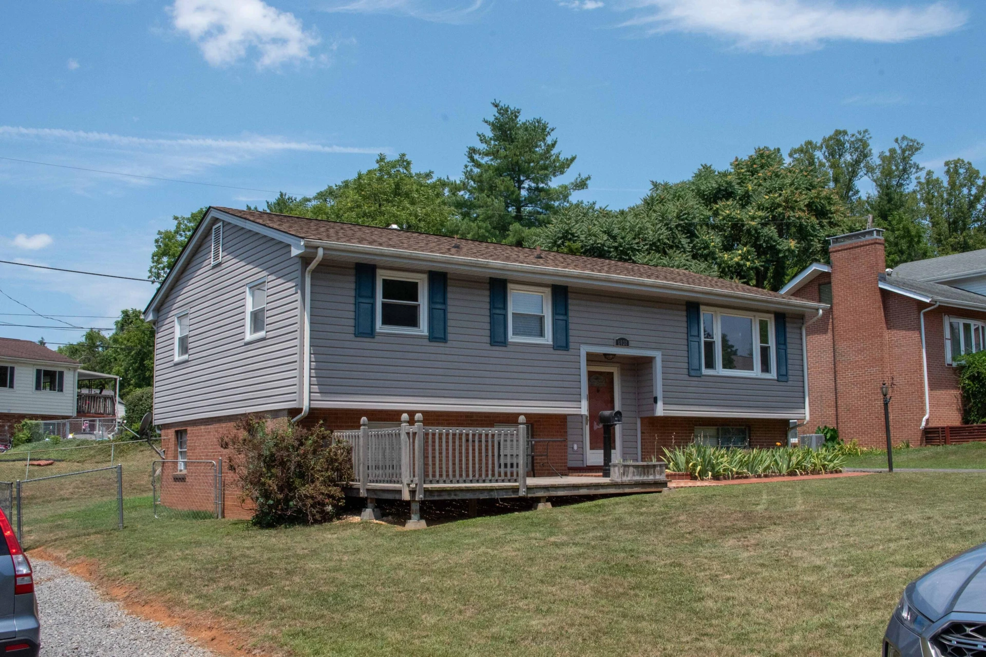 6038 Thornrose RD - Photo 3