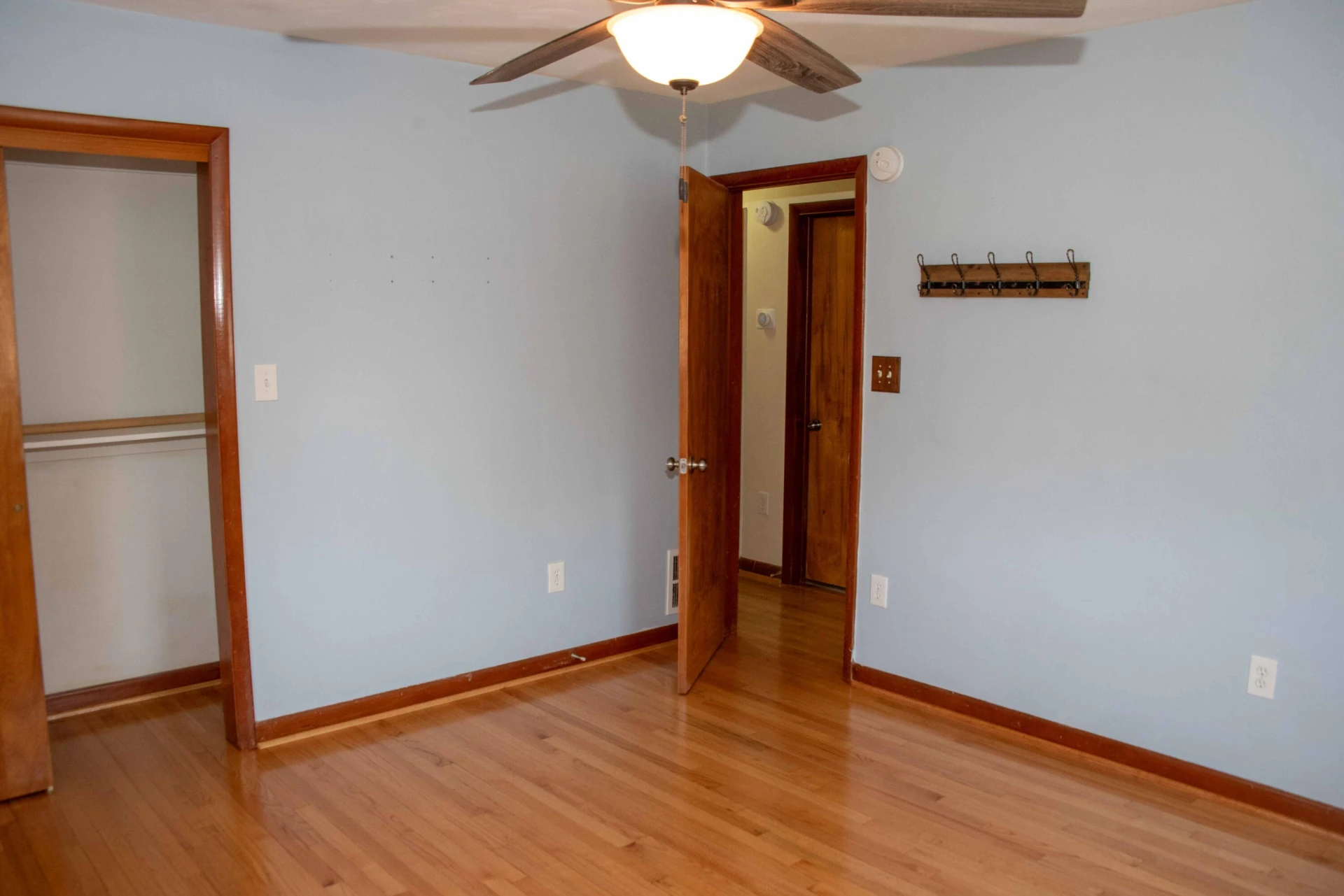 6038 Thornrose RD - Photo 27