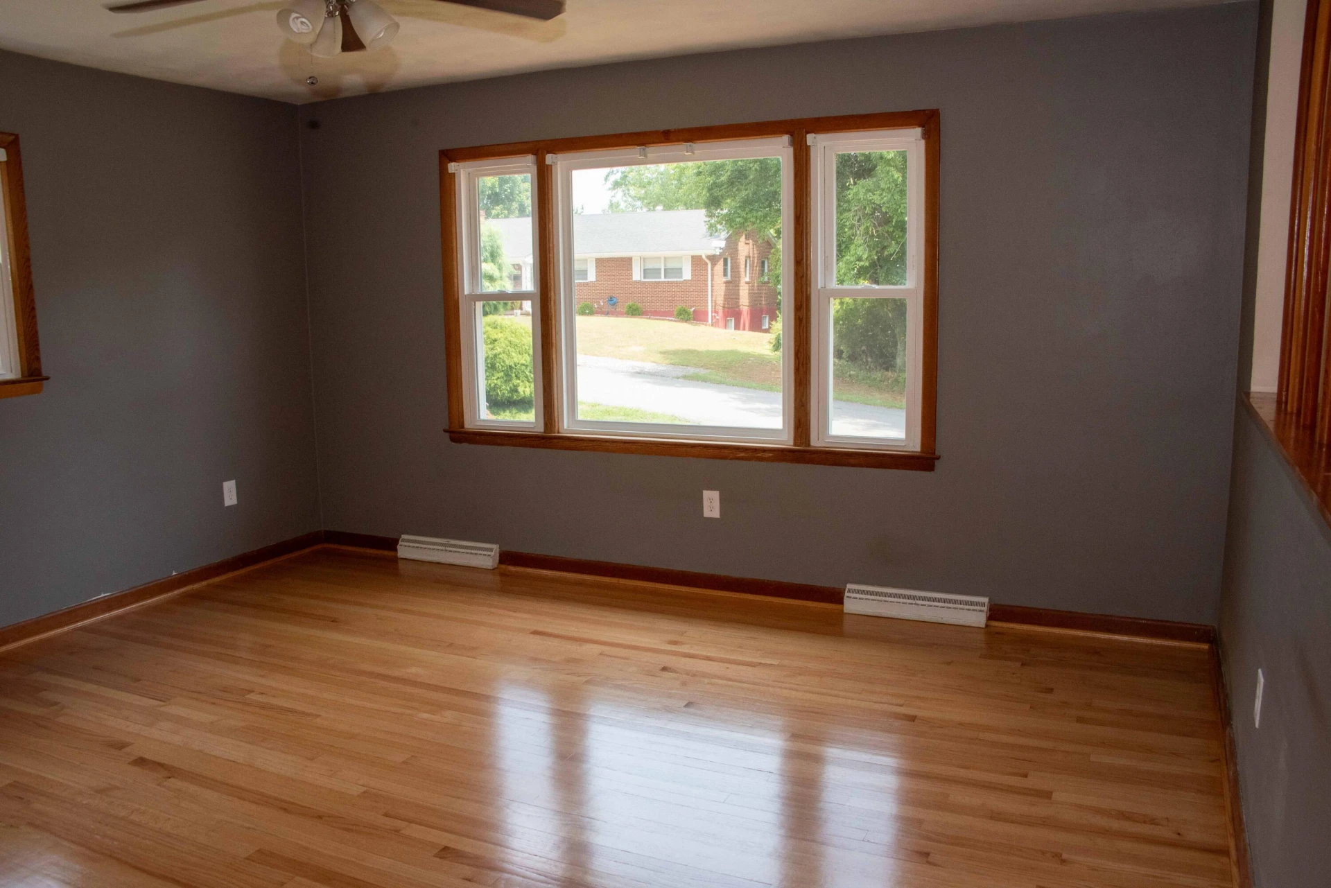 6038 Thornrose RD - Photo 16