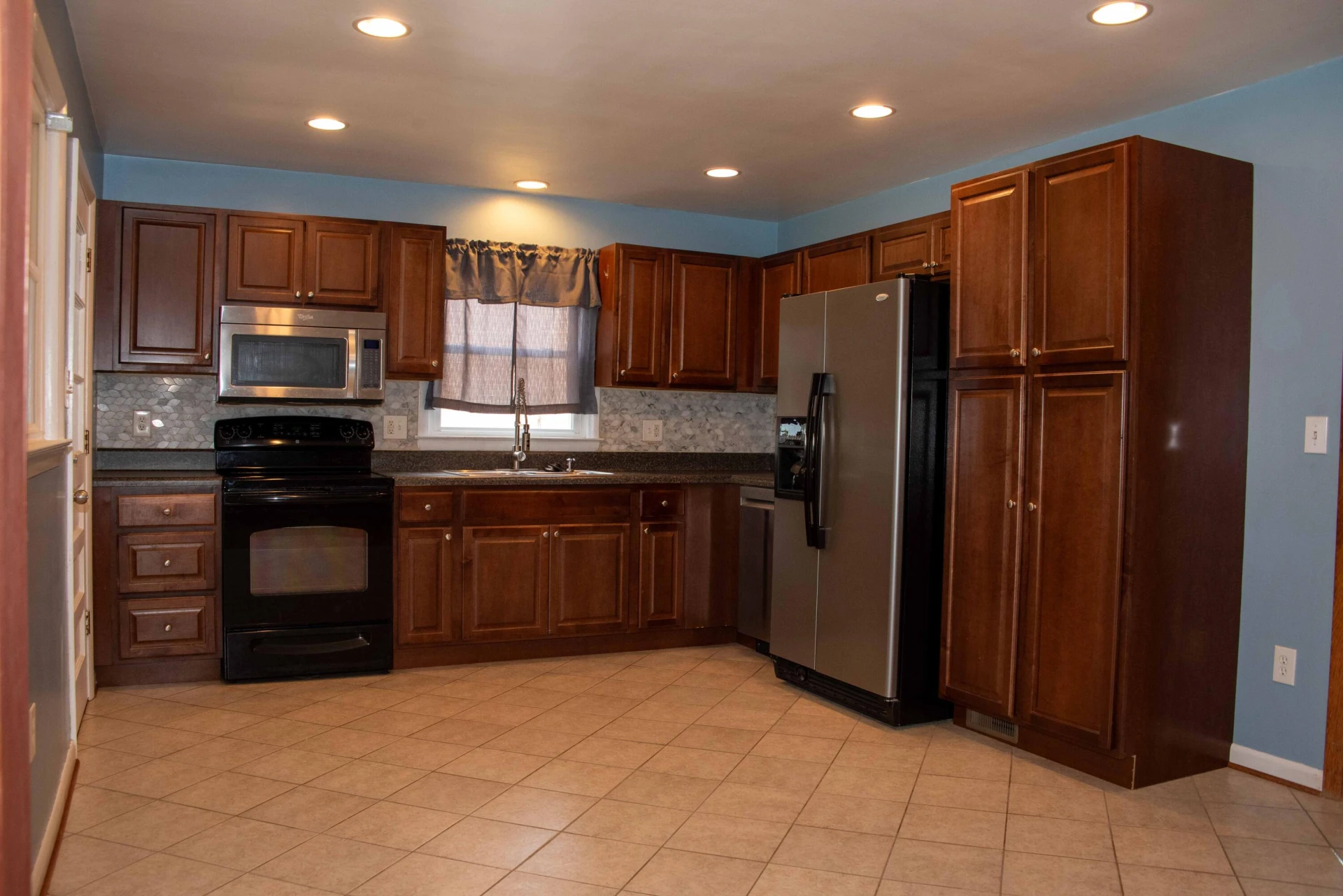 6038 Thornrose RD - Photo 7