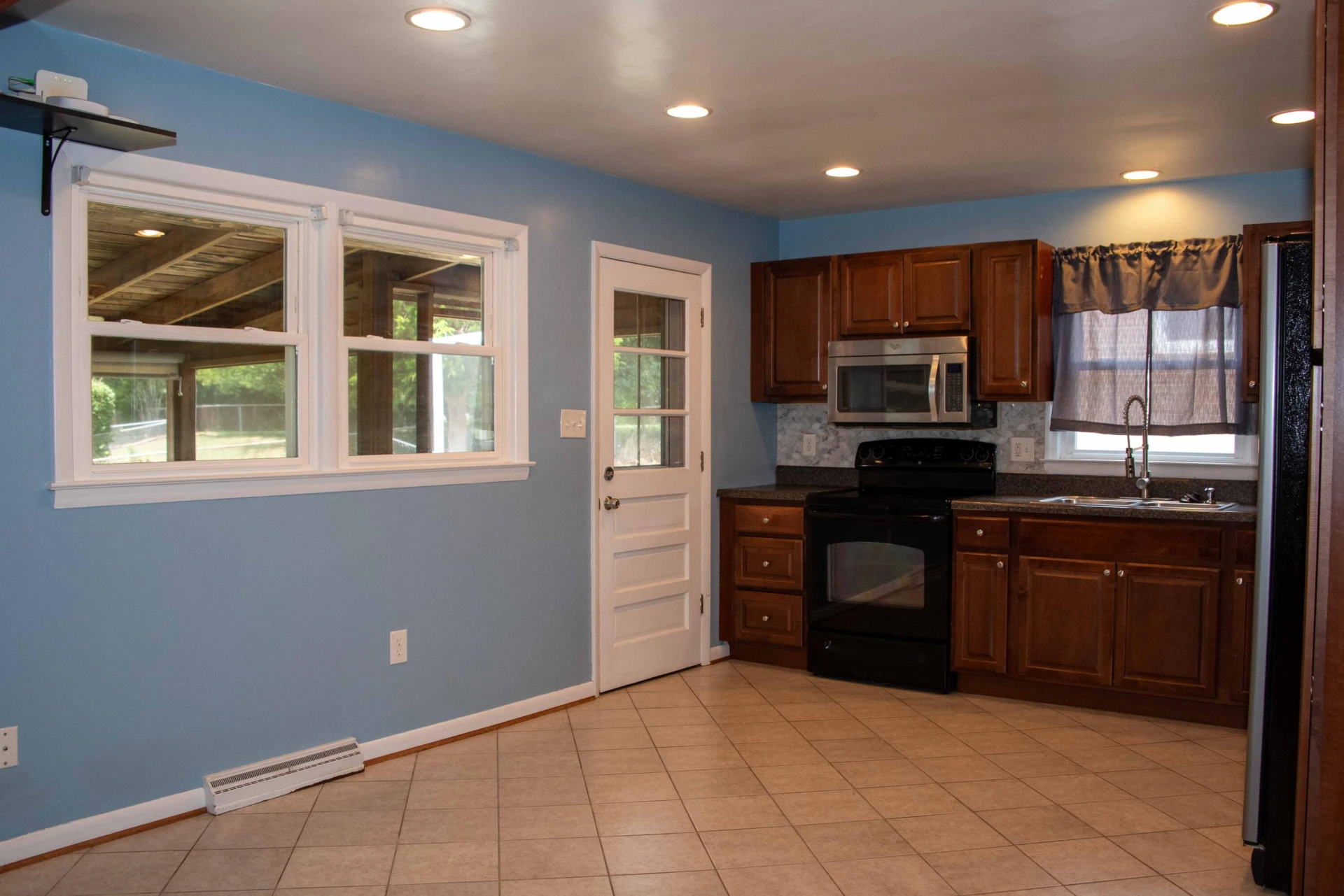 6038 Thornrose RD - Photo 9