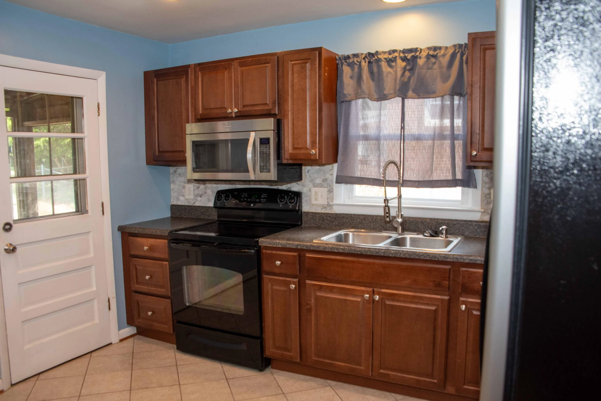 6038 Thornrose RD - Photo 6