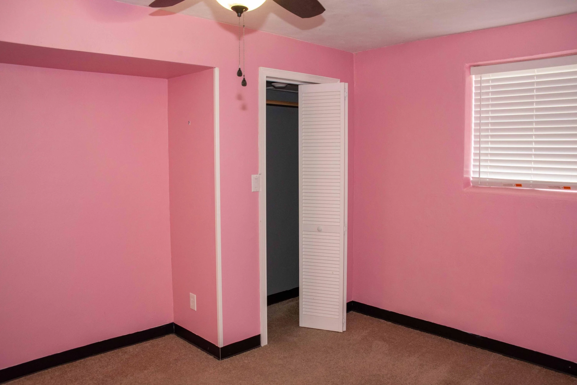 6038 Thornrose RD - Photo 43