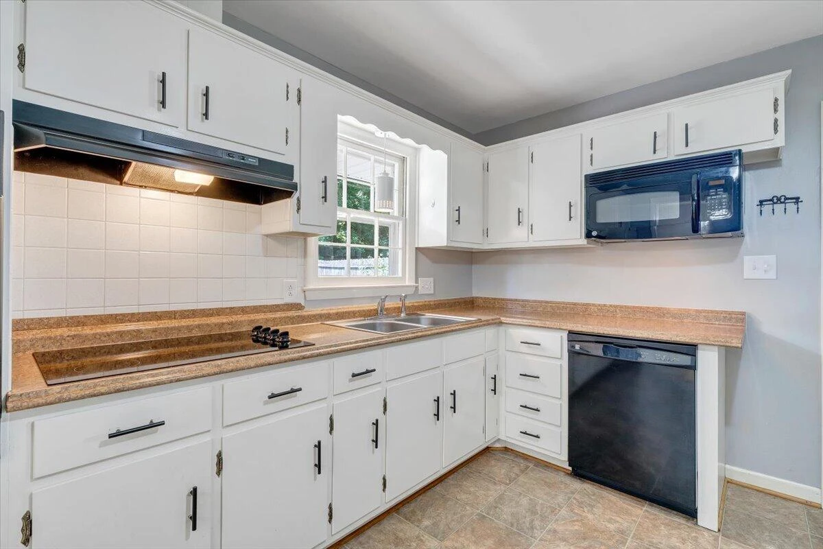 4537 Hammond LN - Photo 12