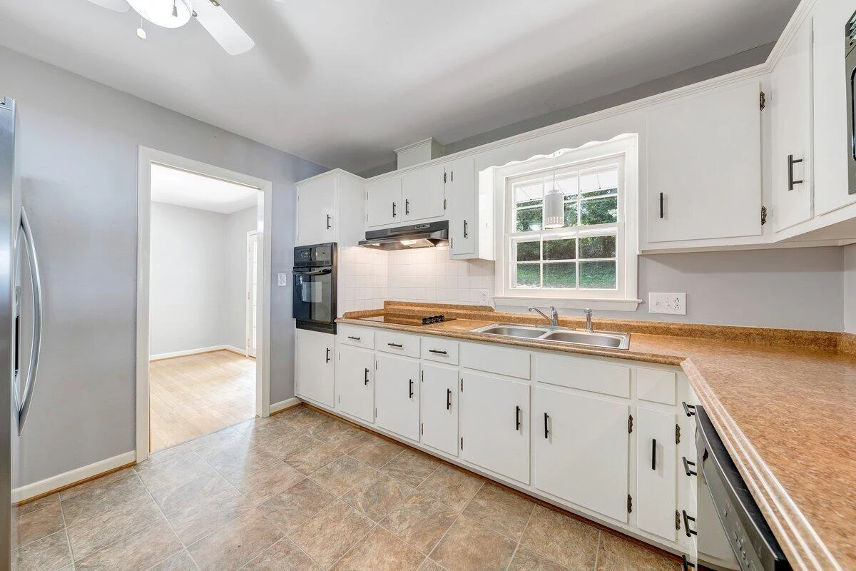 4537 Hammond LN - Photo 13