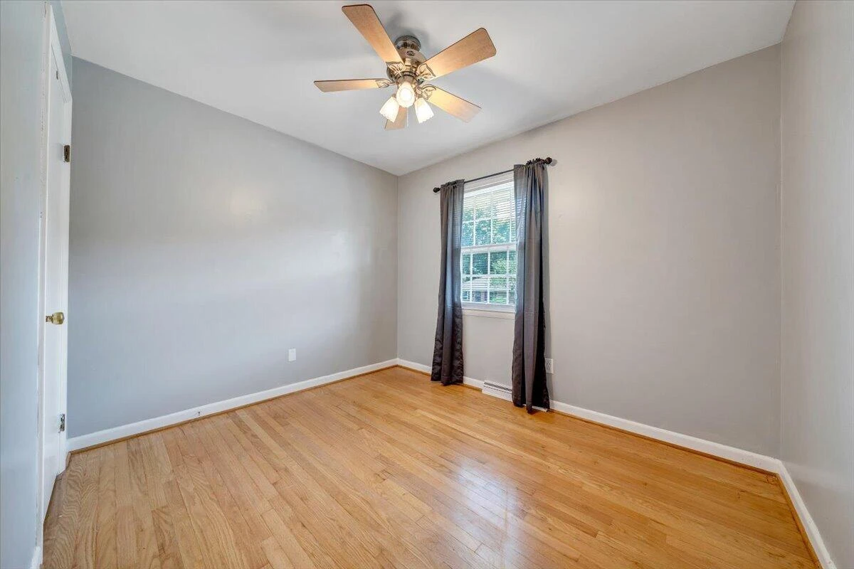4537 Hammond LN - Photo 14
