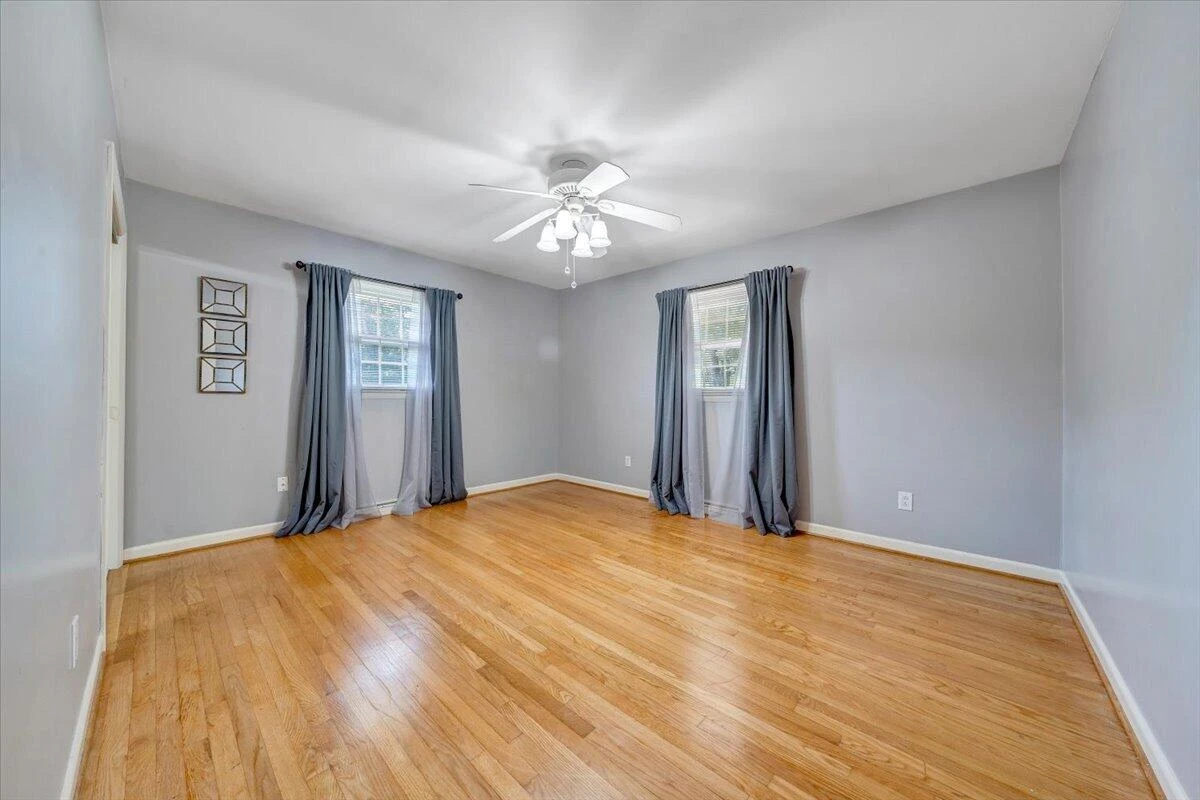 4537 Hammond LN - Photo 16