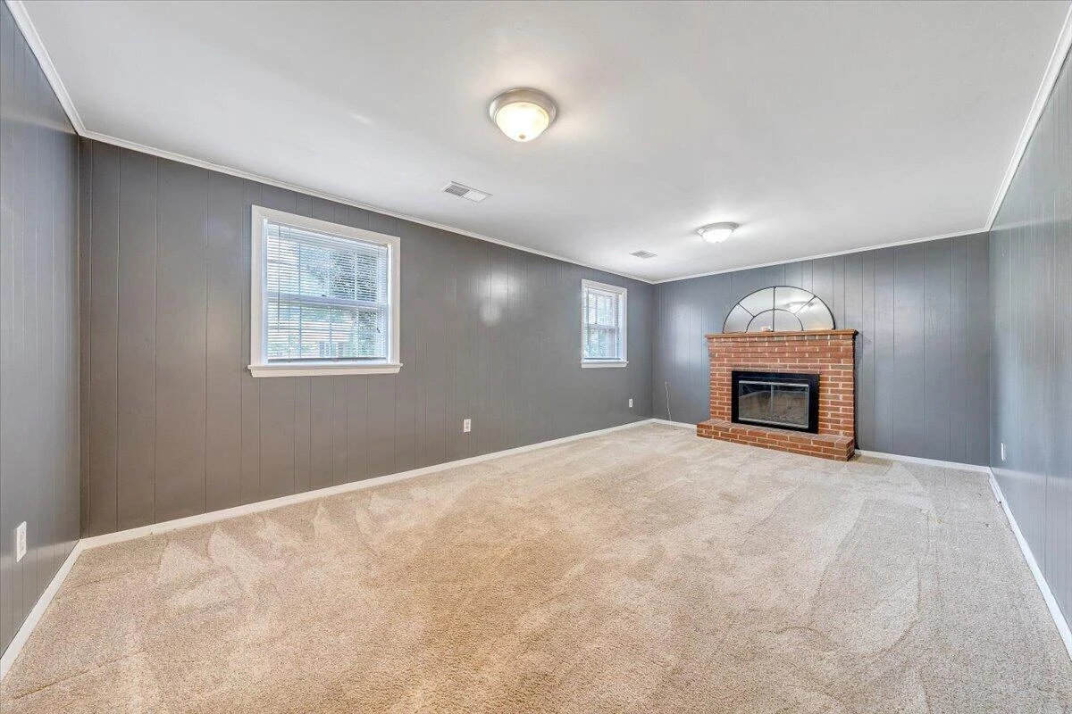 4537 Hammond LN - Photo 18