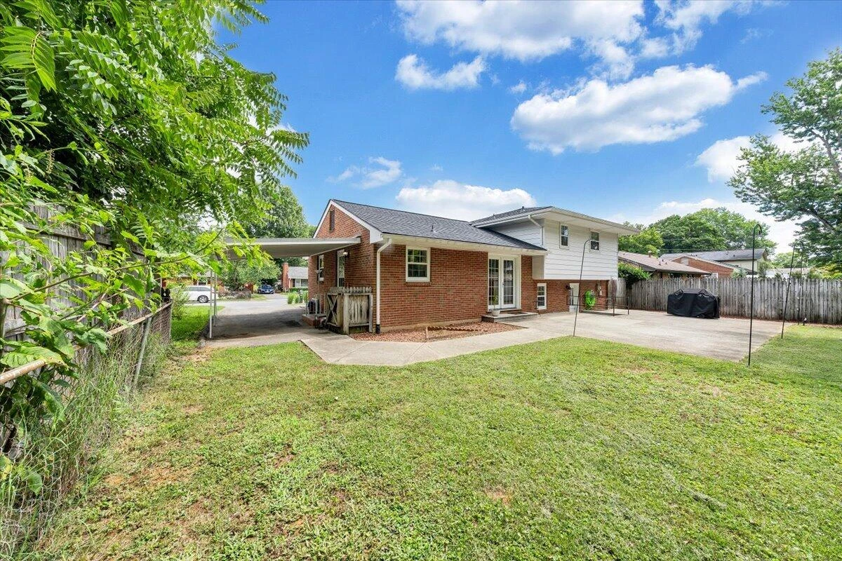 4537 Hammond LN - Photo 23