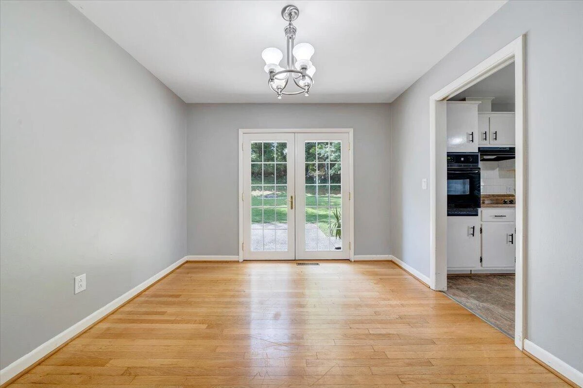 4537 Hammond LN - Photo 9