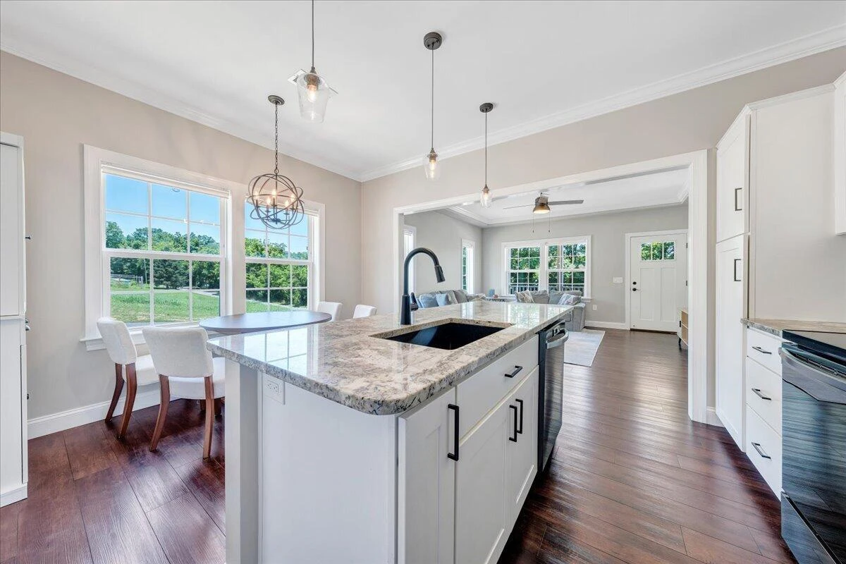 2912 Vinyard AVE NE - Photo 12