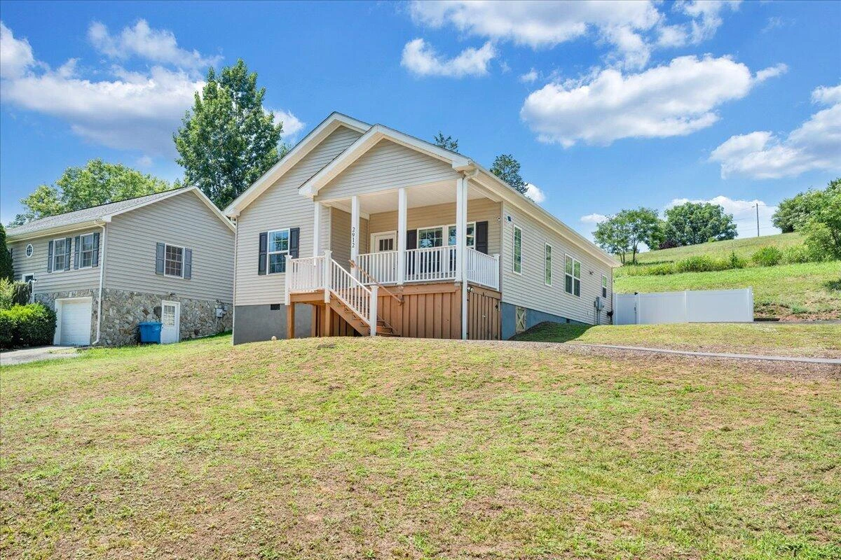 2912 Vinyard AVE NE - Photo 26