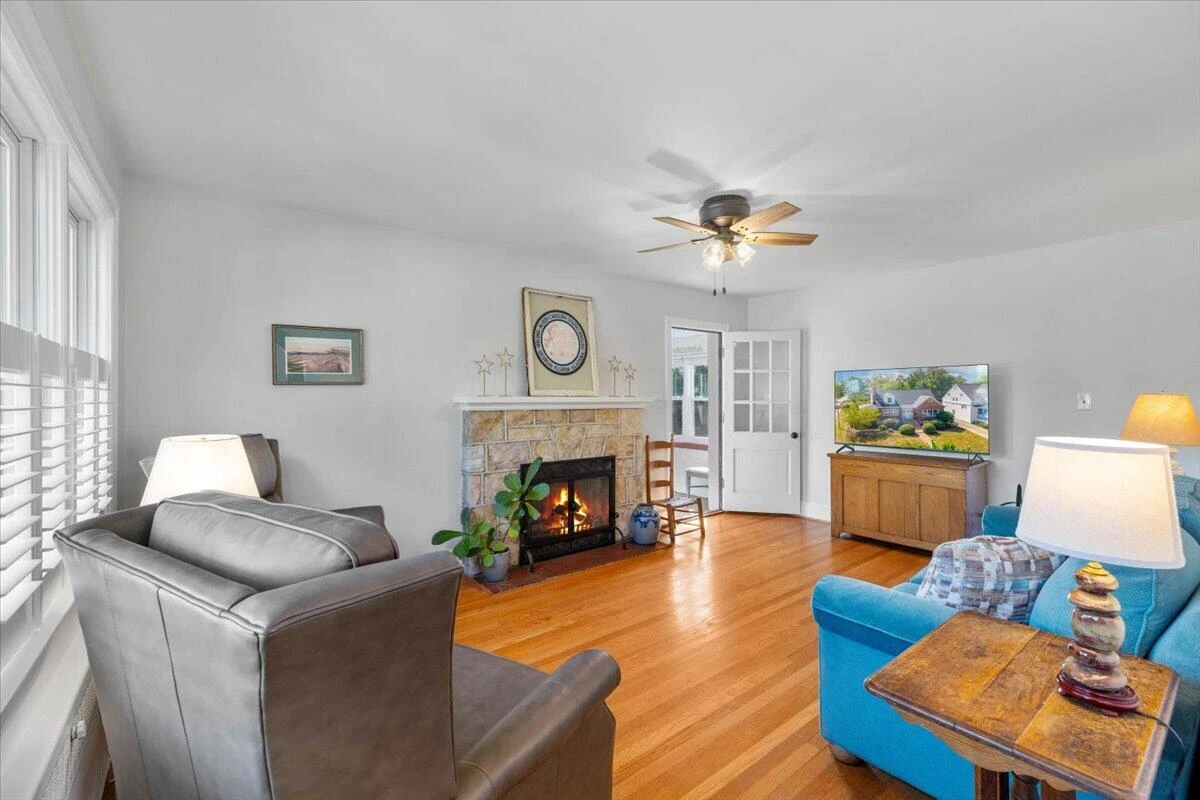 1902 Avon RD SW - Photo 4