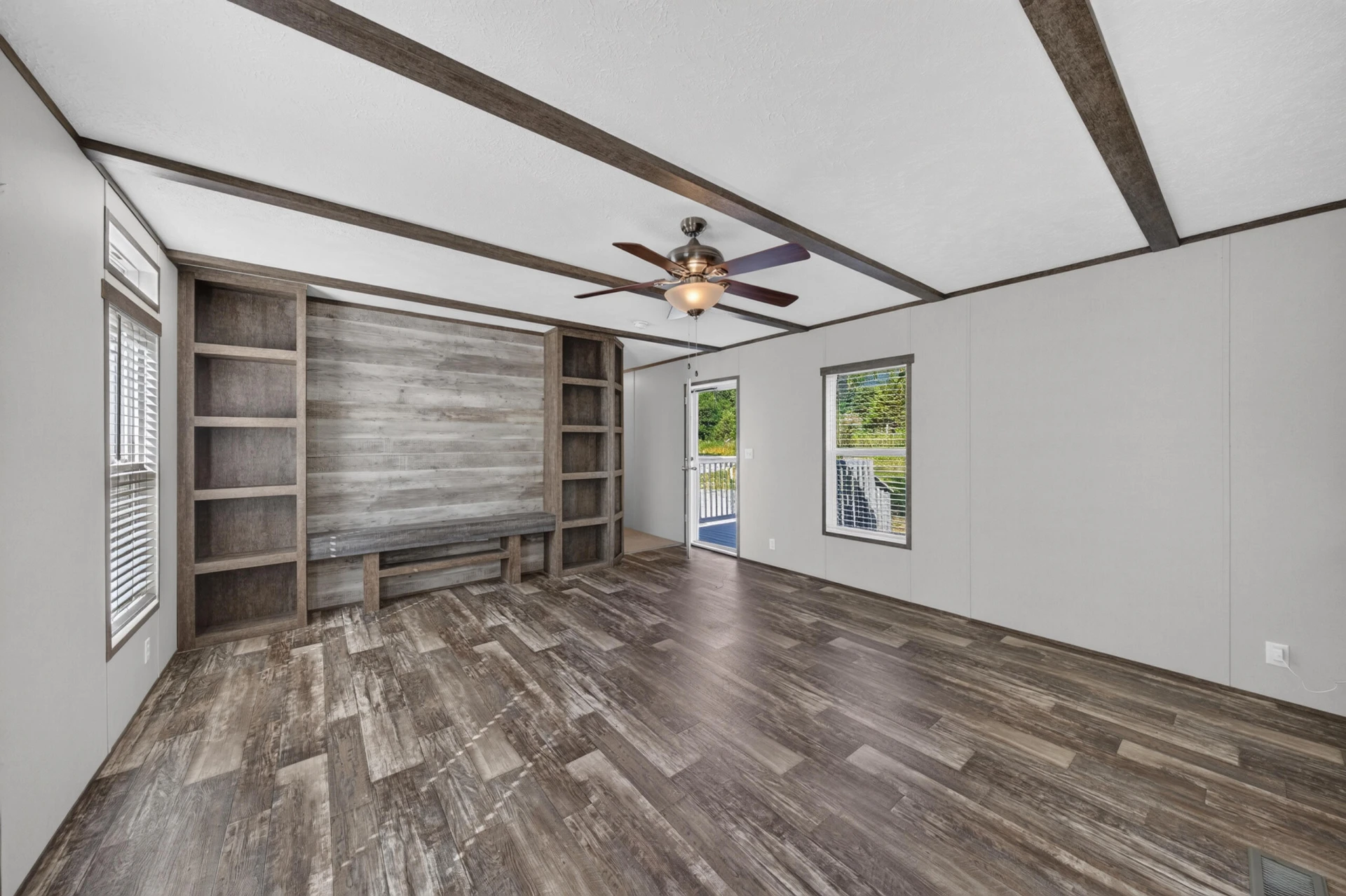 2864 Yorkshire DR - Photo 3