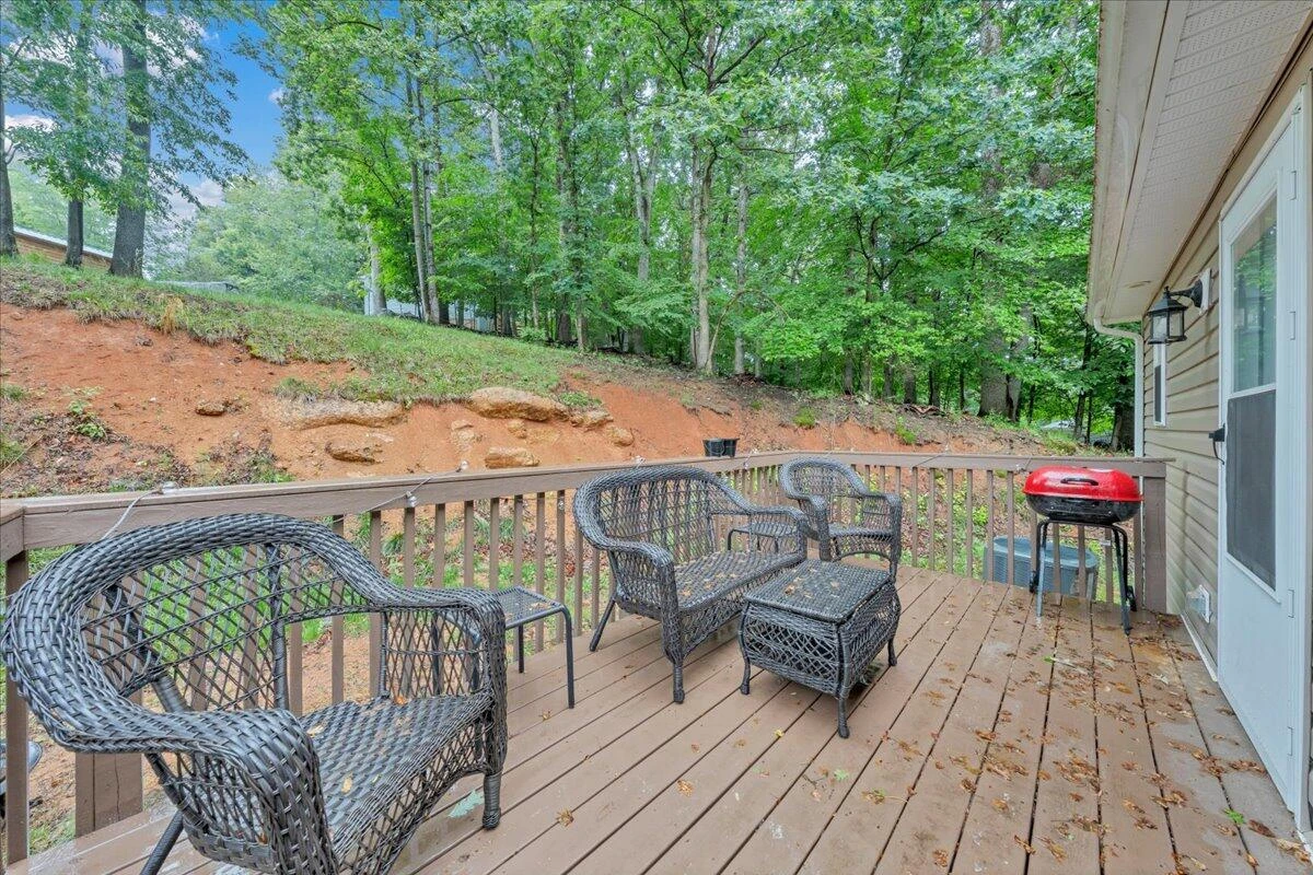 2126 Brookside LN SE - Photo 23