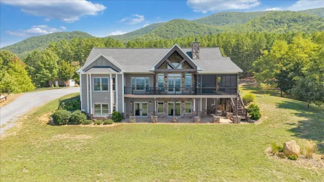 890 Blain RD, Buchanan, VA, 24066