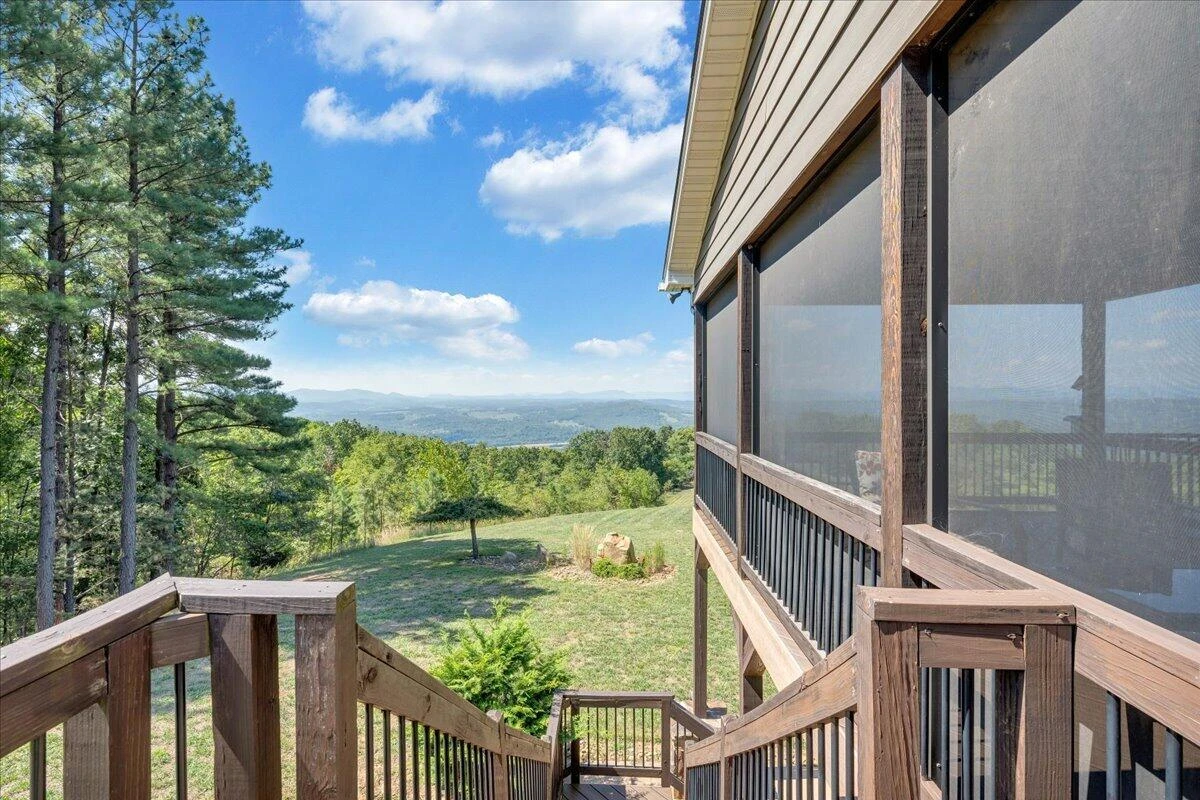 890 Blain RD - Photo 32
