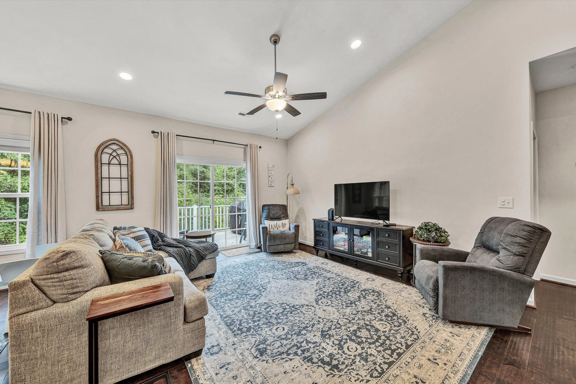 46 Carrington CT - Photo 9