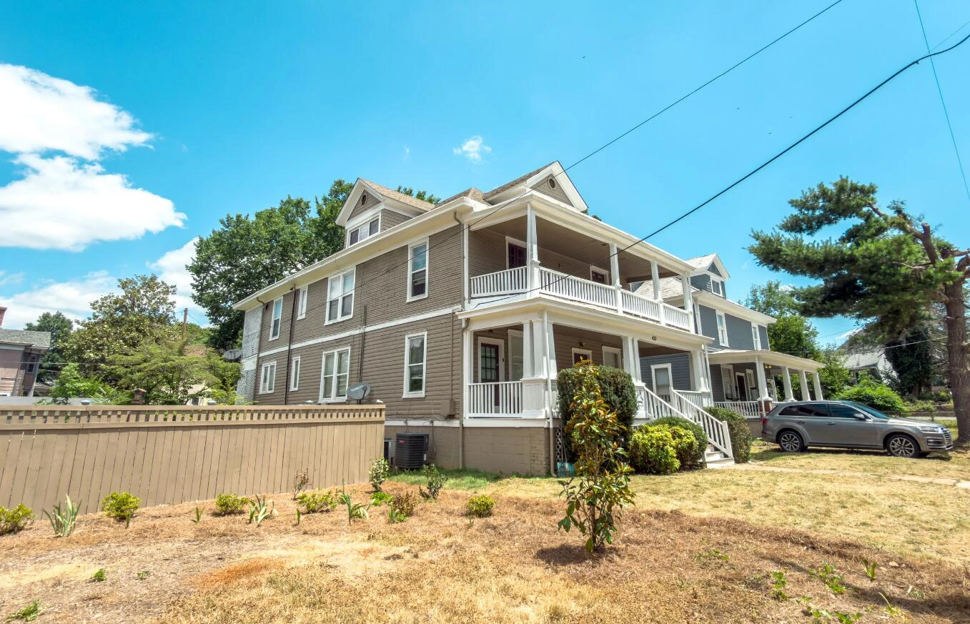 433 Albemarle AVE SW - Photo 3