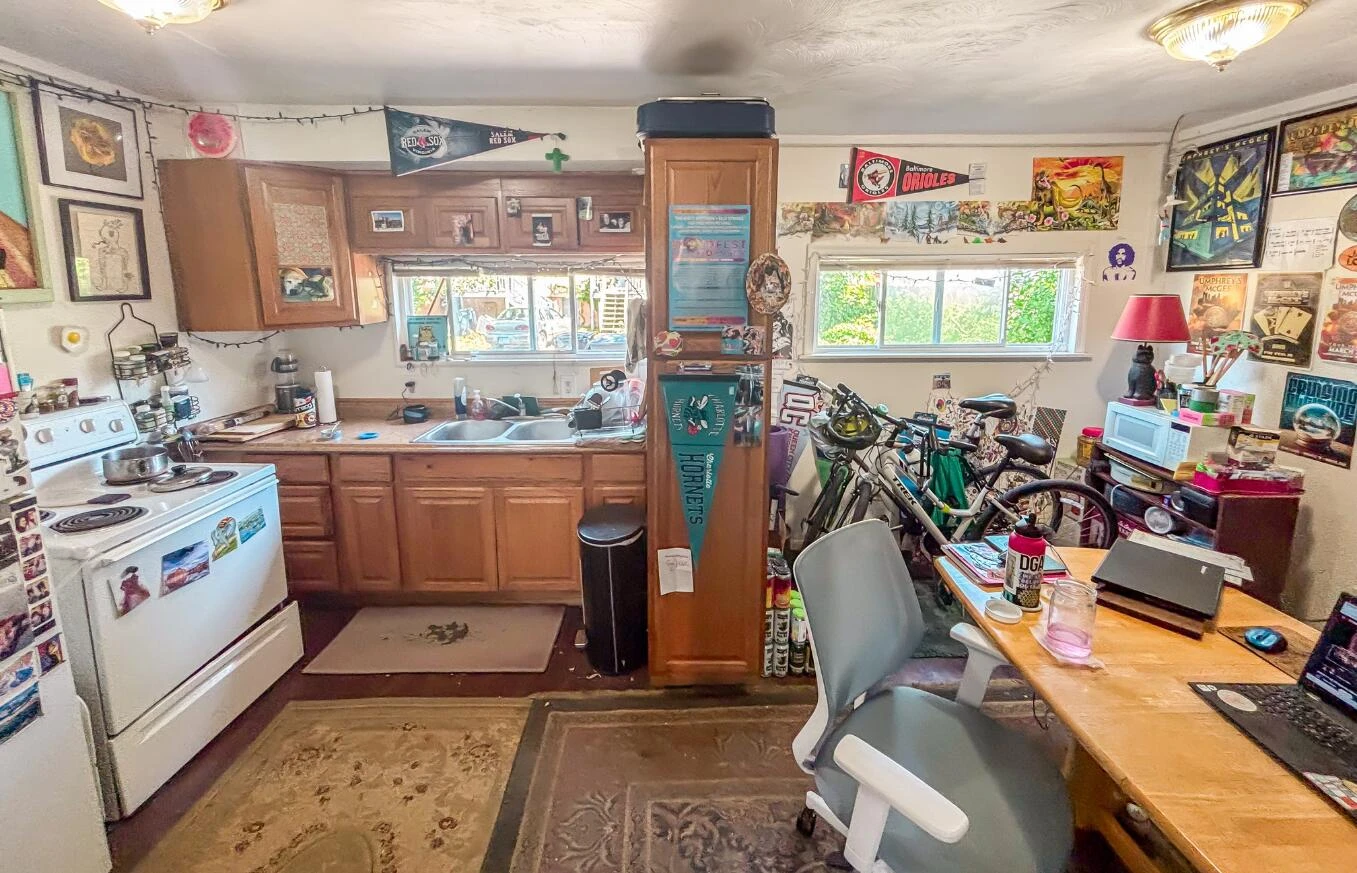 433 Albemarle AVE SW - Photo 9