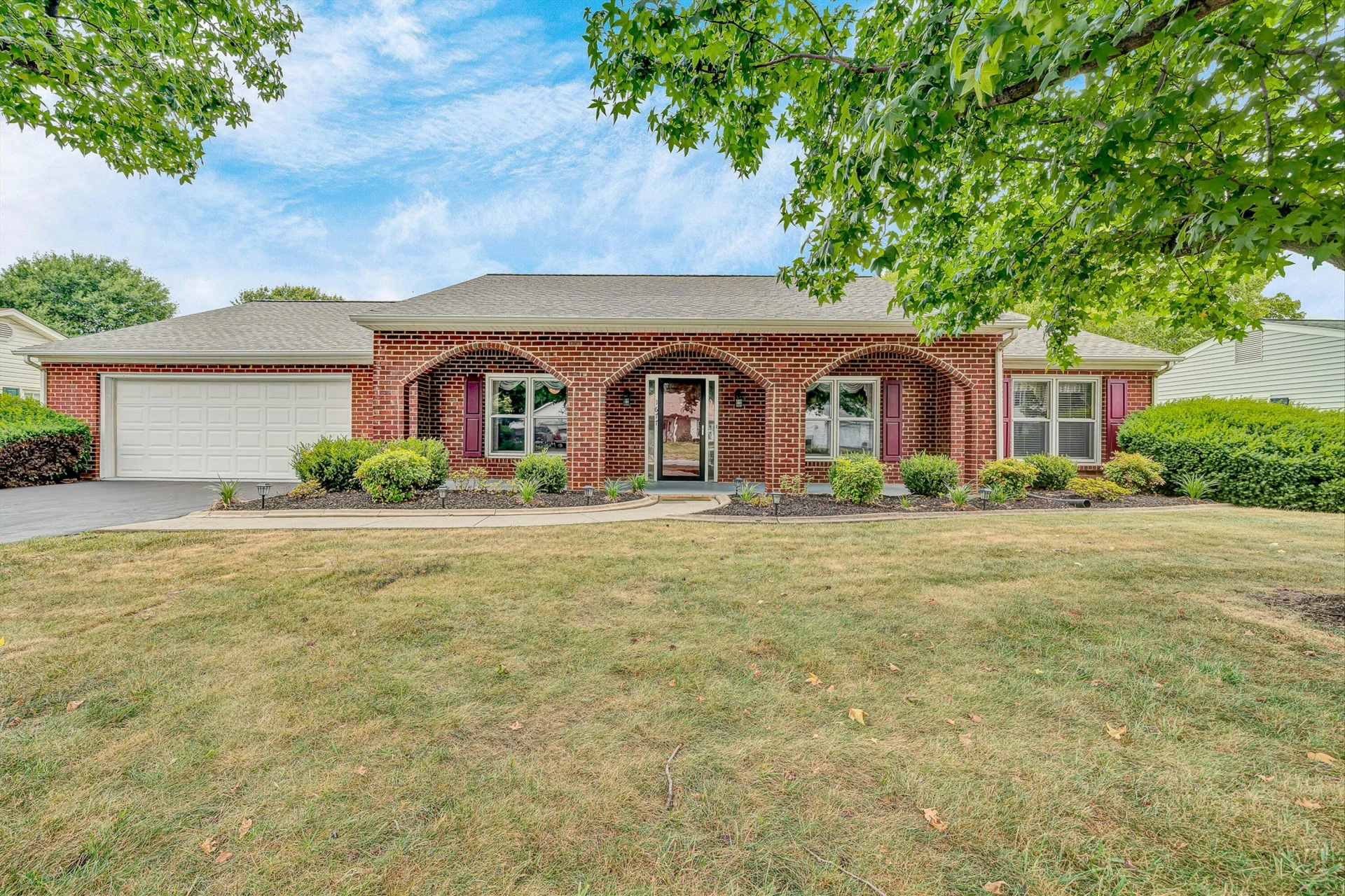 1677 Kingsmill DR