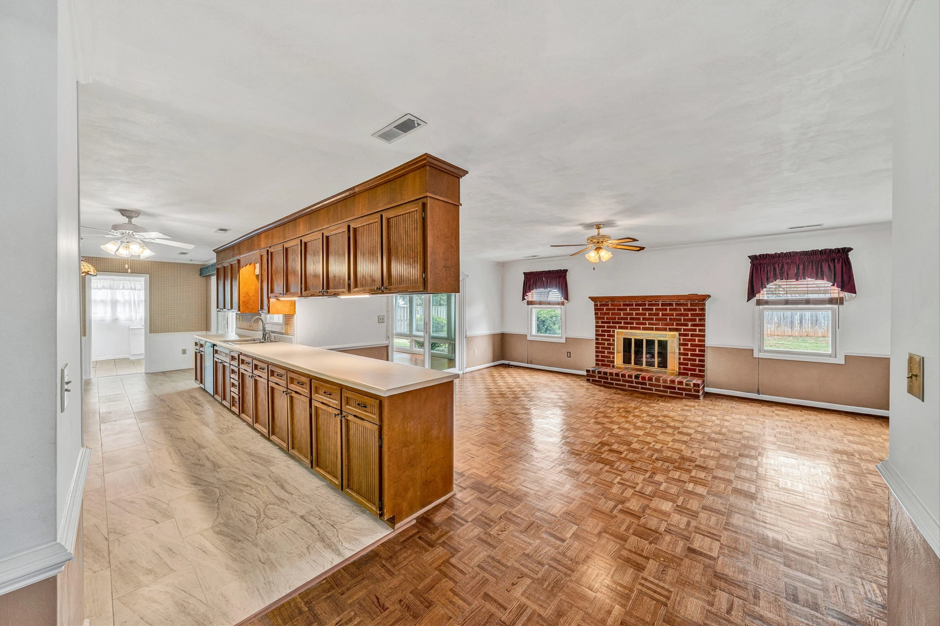 1677 Kingsmill DR - Photo 12