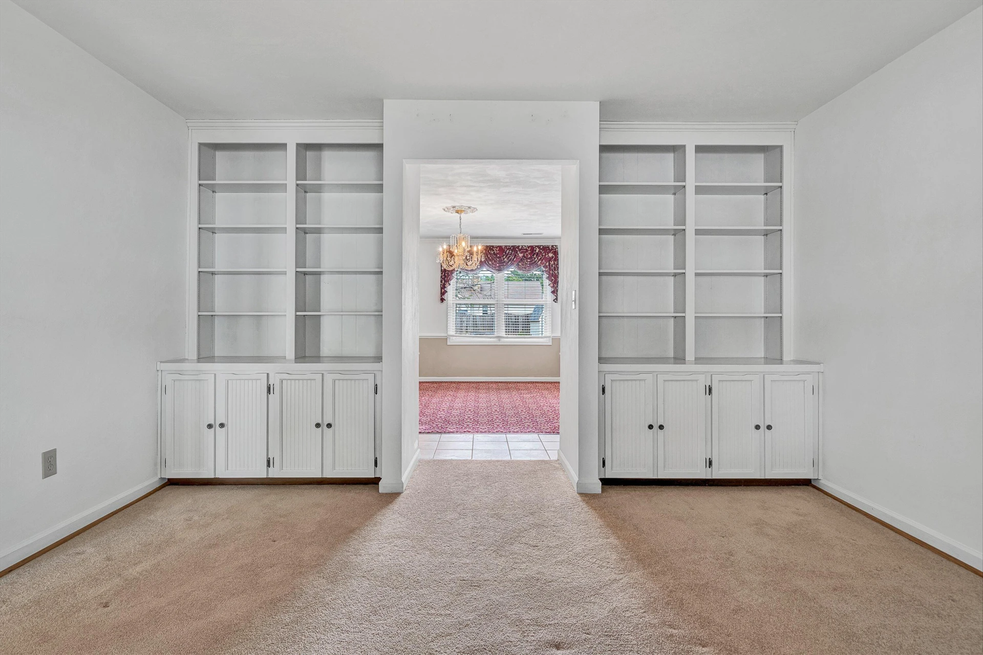 1677 Kingsmill DR - Photo 18