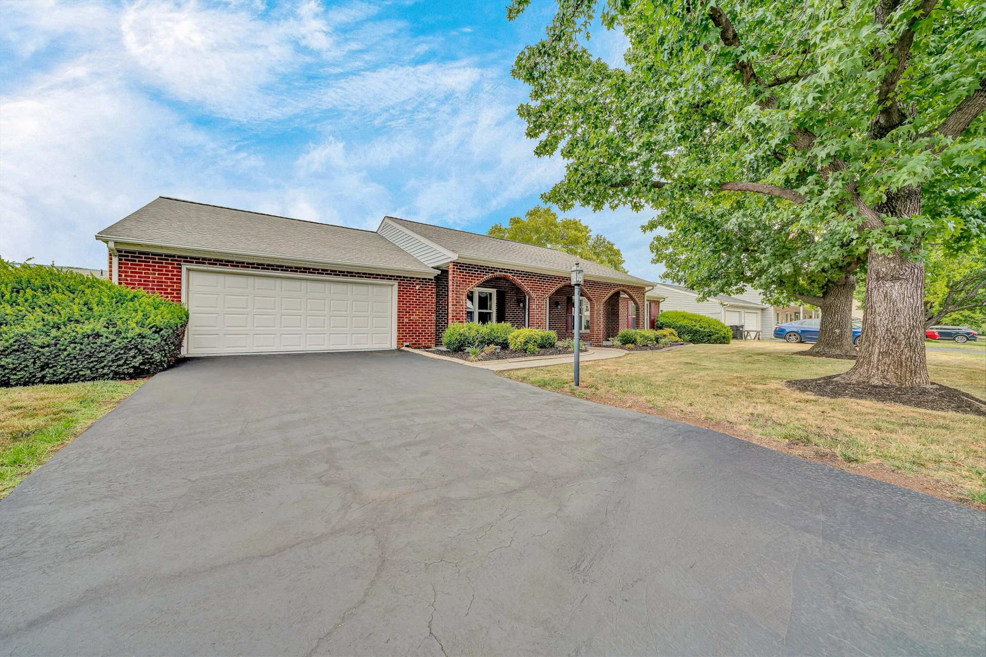 1677 Kingsmill DR - Photo 4