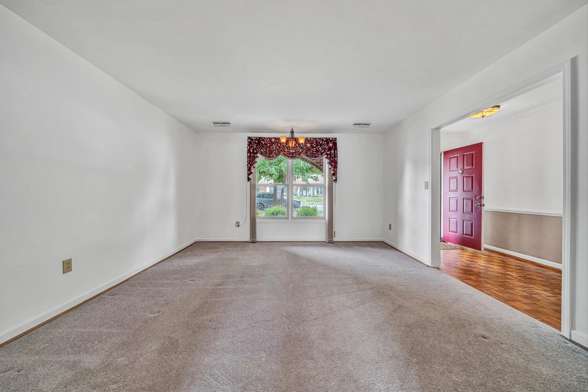 1677 Kingsmill DR - Photo 8