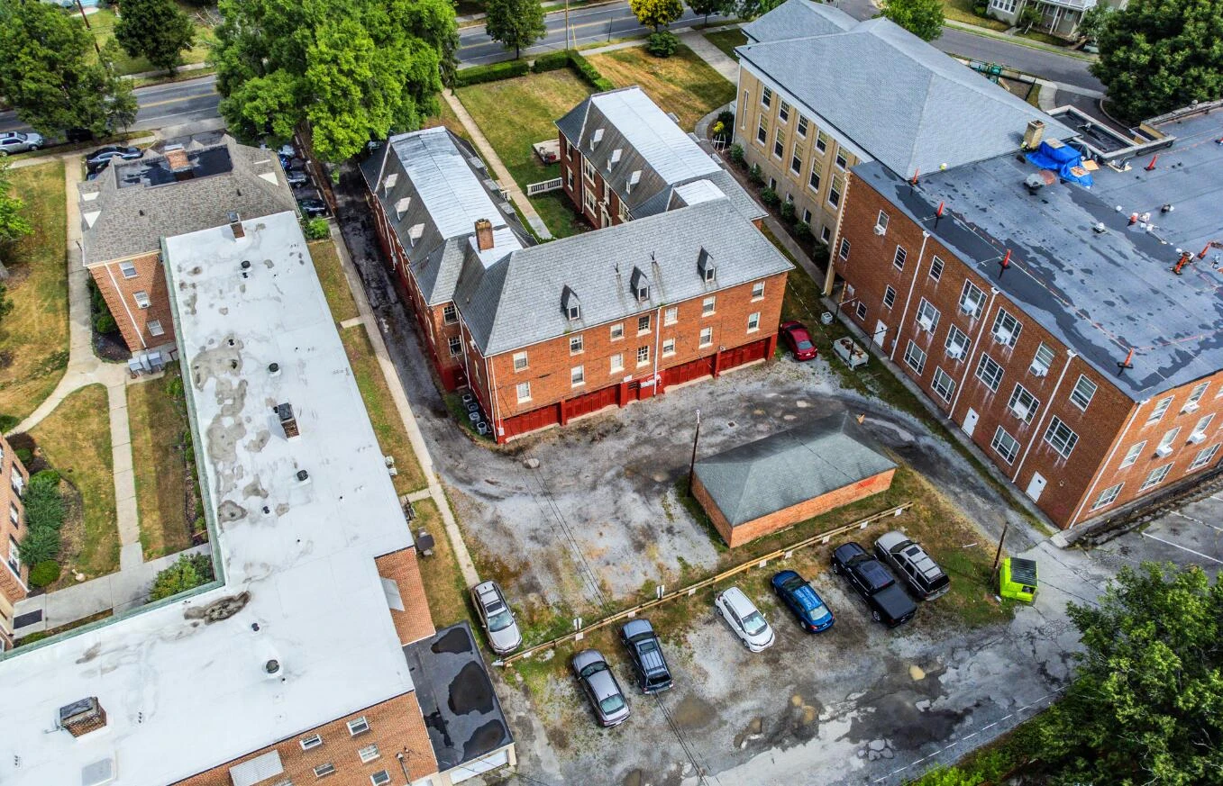 1712 Grandin RD SW - Photo 4