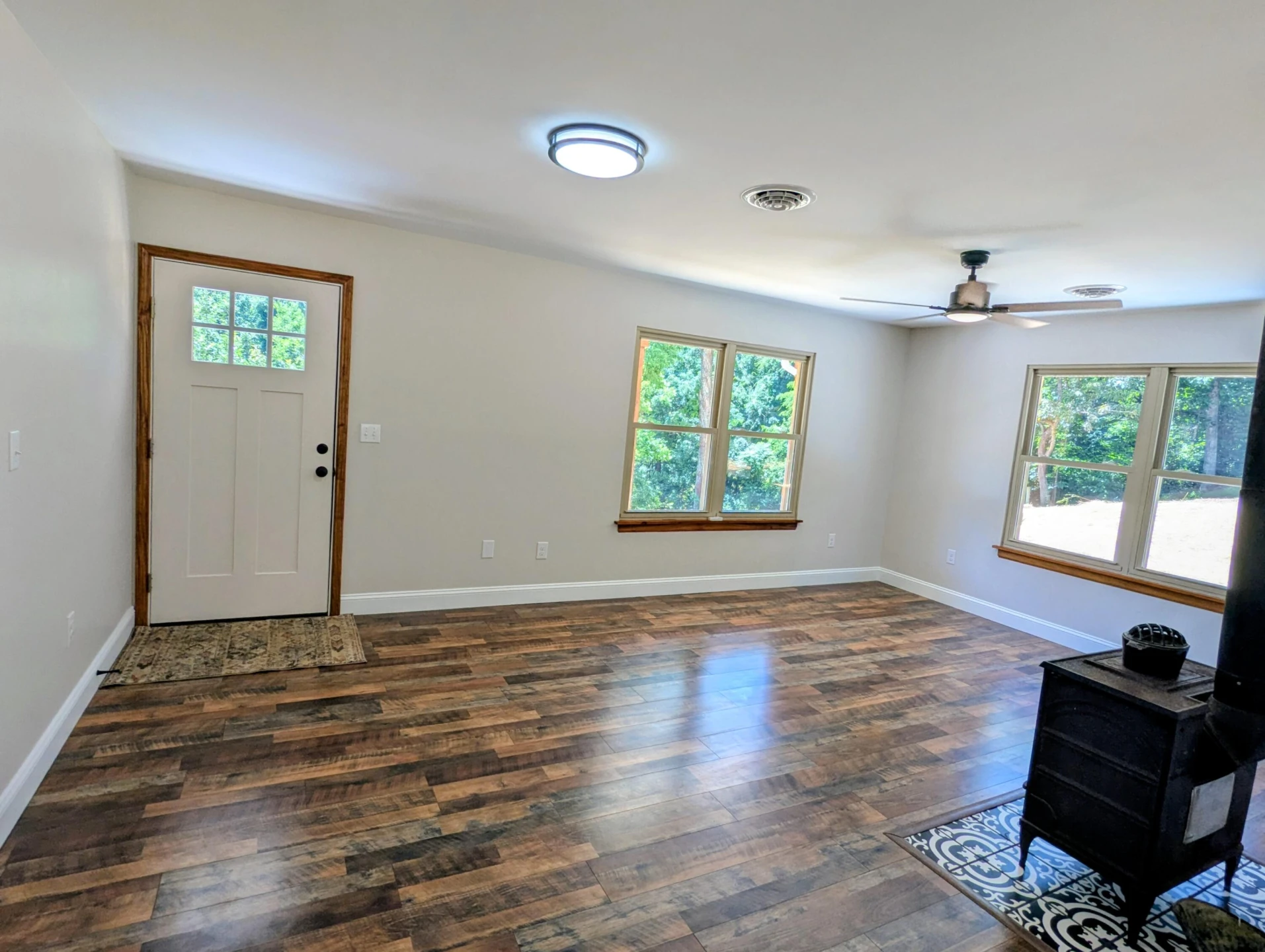 8926 Valley DR SE - Photo 14