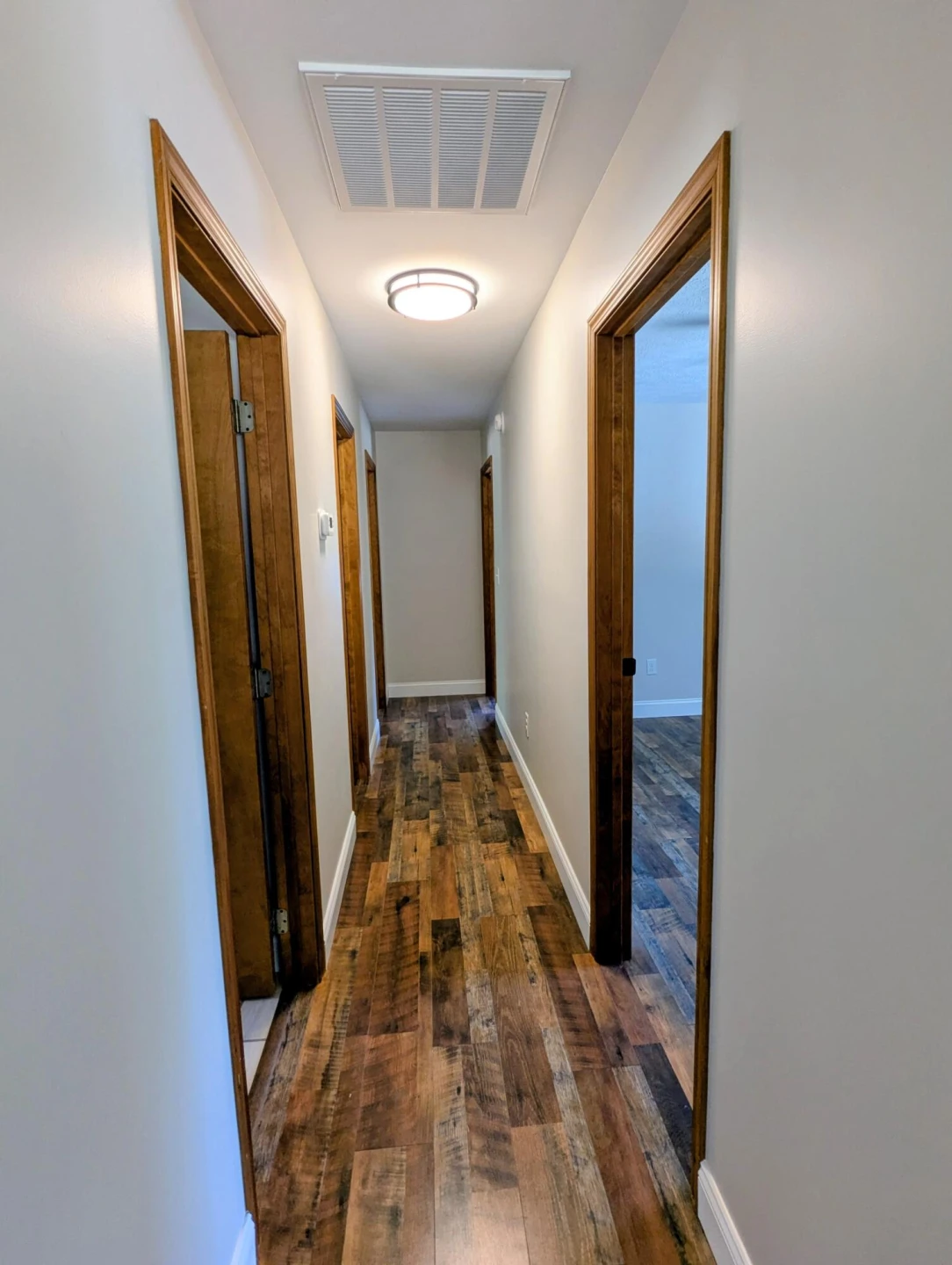8926 Valley DR SE - Photo 21