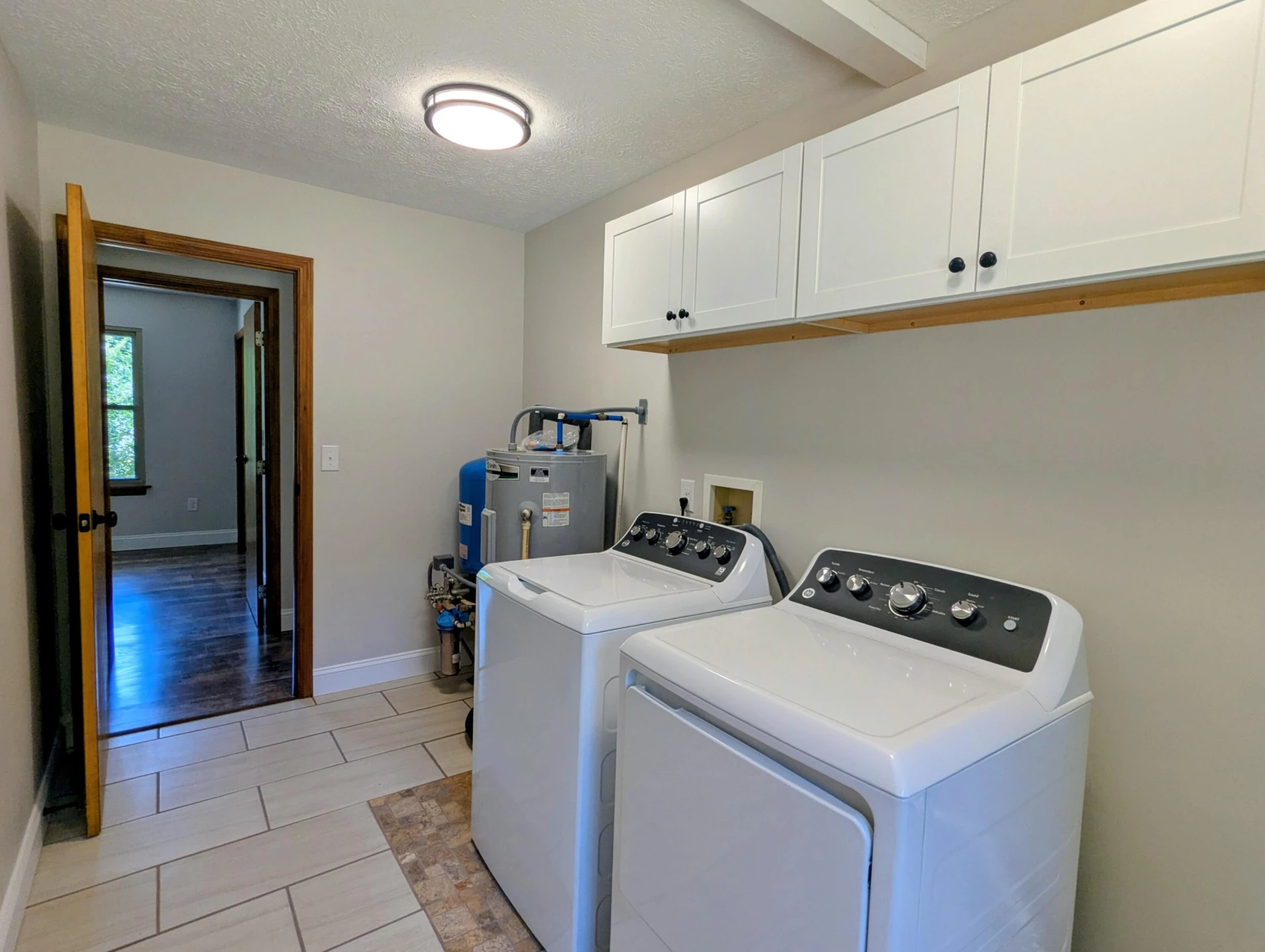 8926 Valley DR SE - Photo 24