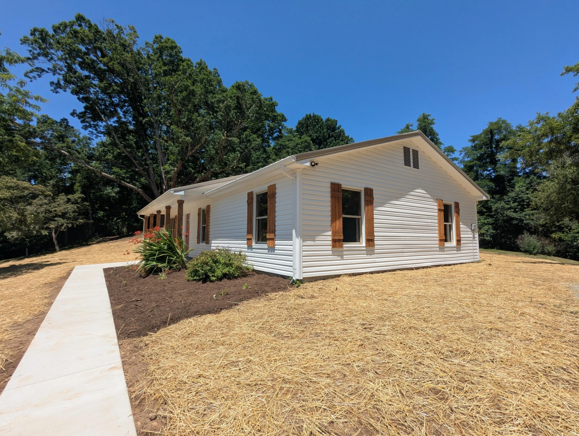 8926 Valley DR SE - Photo 8