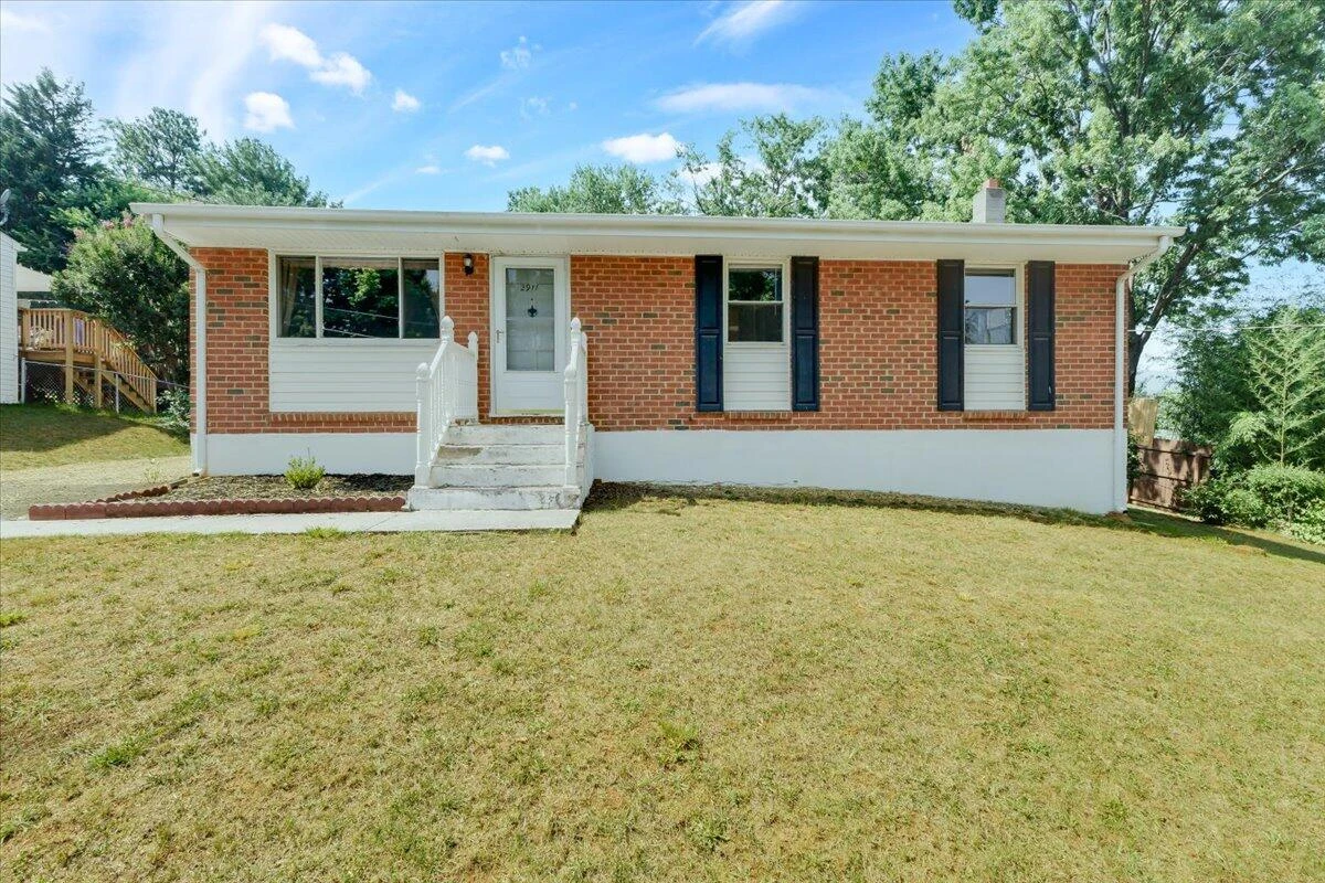 2911 Bent Tree CIR - Photo 2