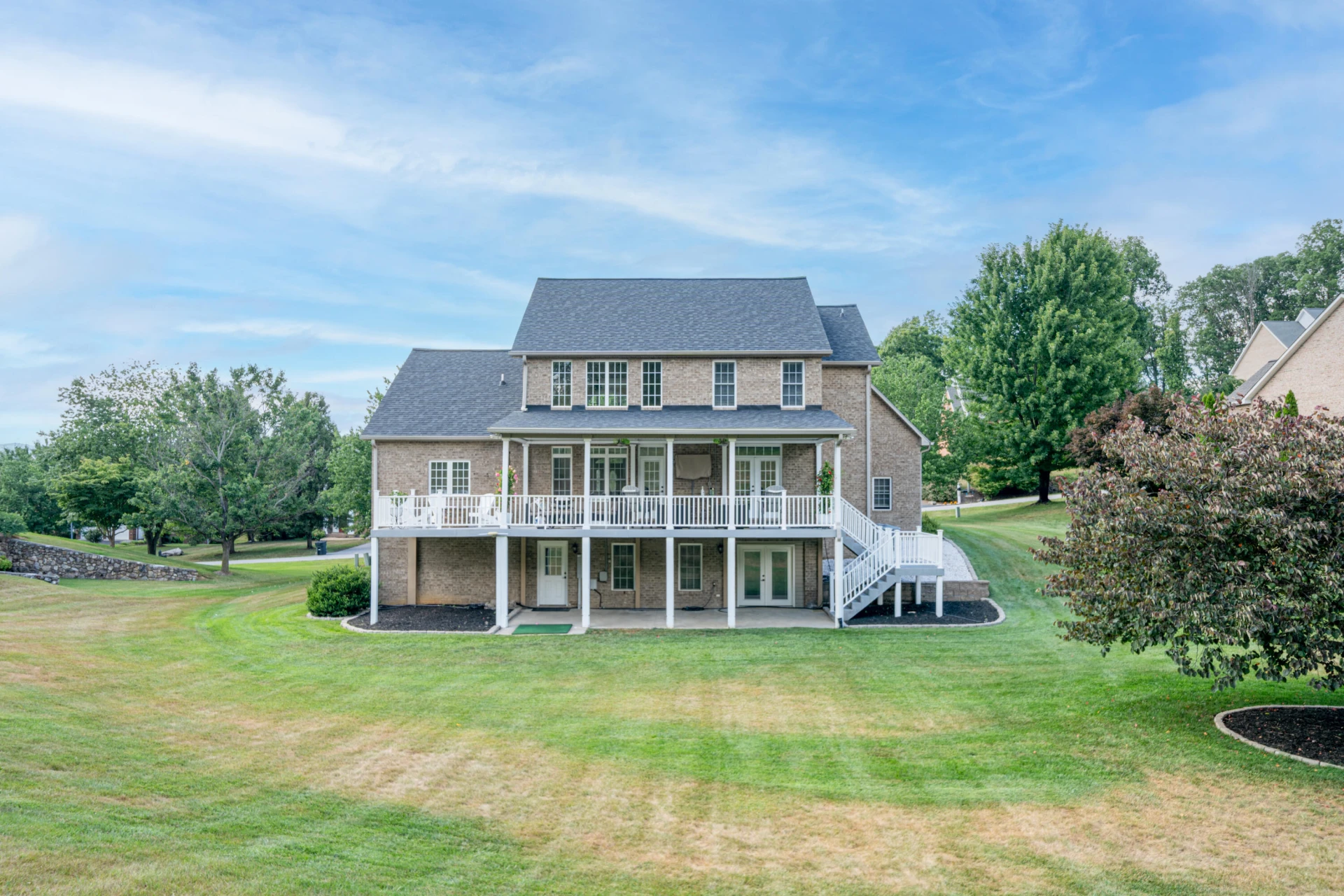 154 Butler CT - Photo 3