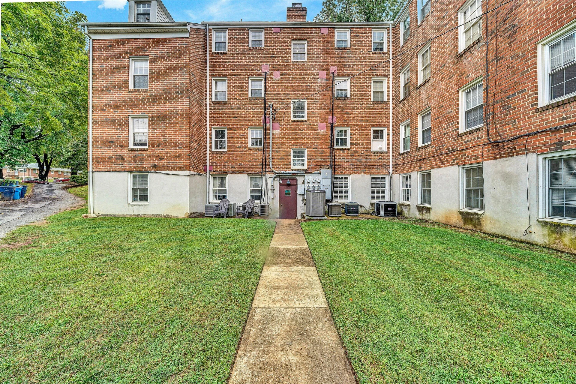 2415 Longview AVE SW #APT 2 - Photo 12