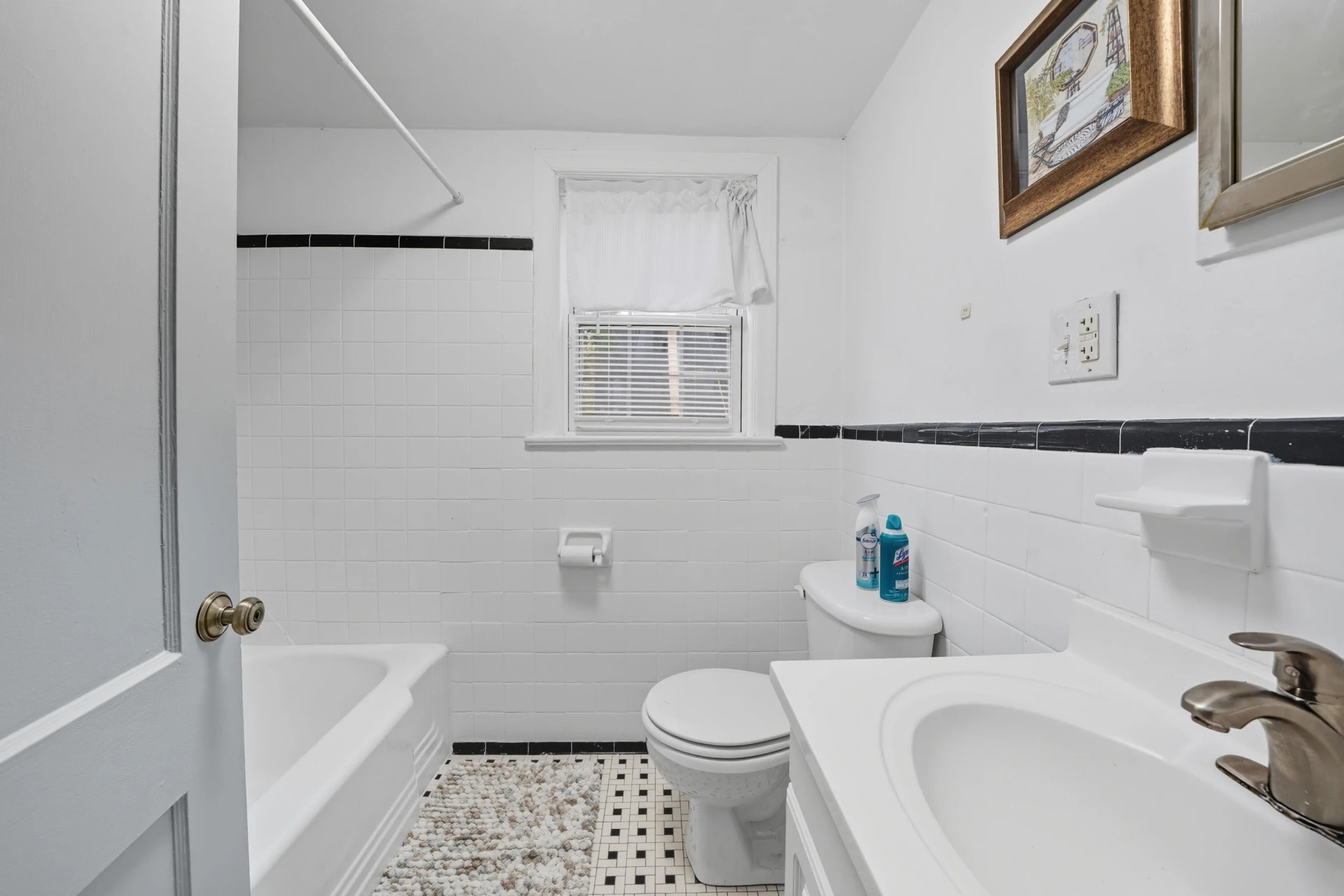 2415 Longview AVE SW #APT 2 - Photo 9