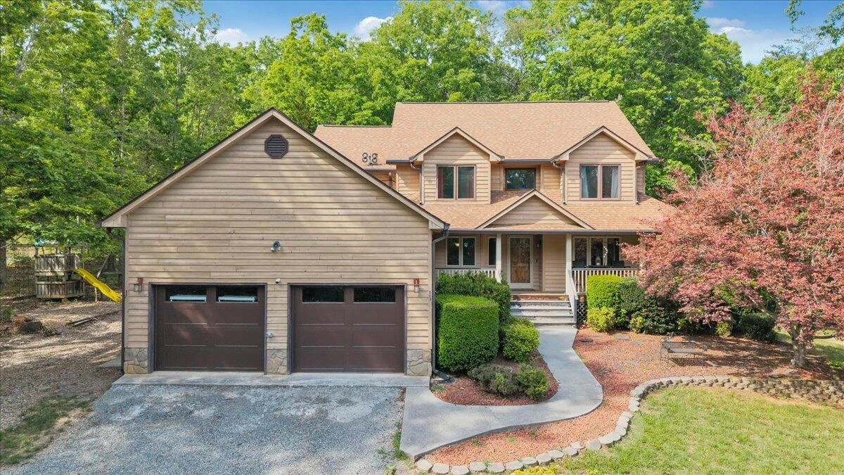 3490 Pine DR