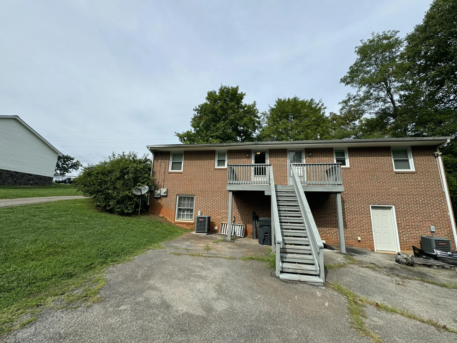 1656 Shady Knoll AVE #A&B - Photo 14