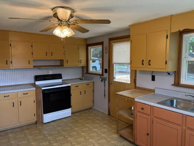 1135 Taylor Mountain RD - Photo 9