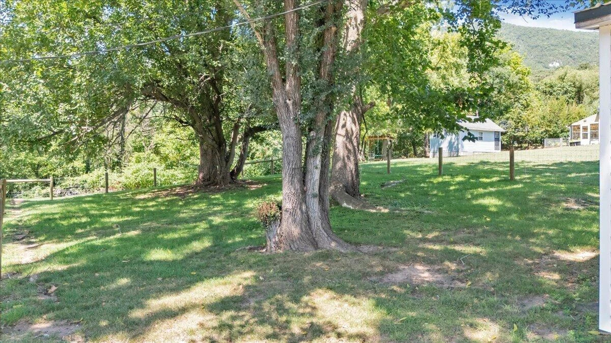 197 Bridge ST N - Photo 20