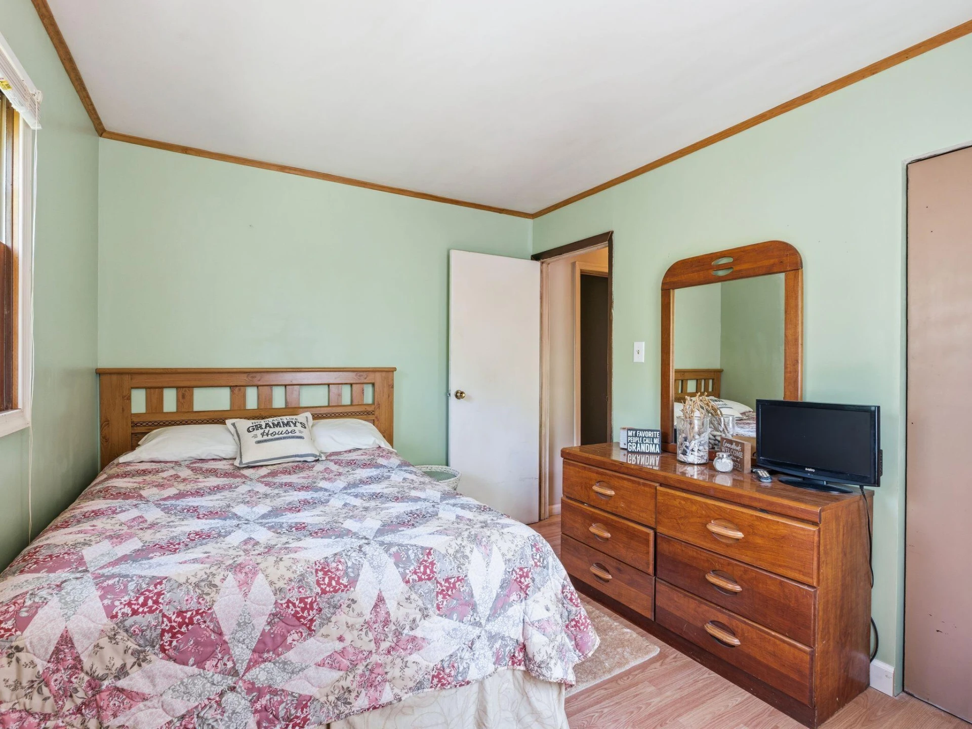897 Southland DR - Photo 14