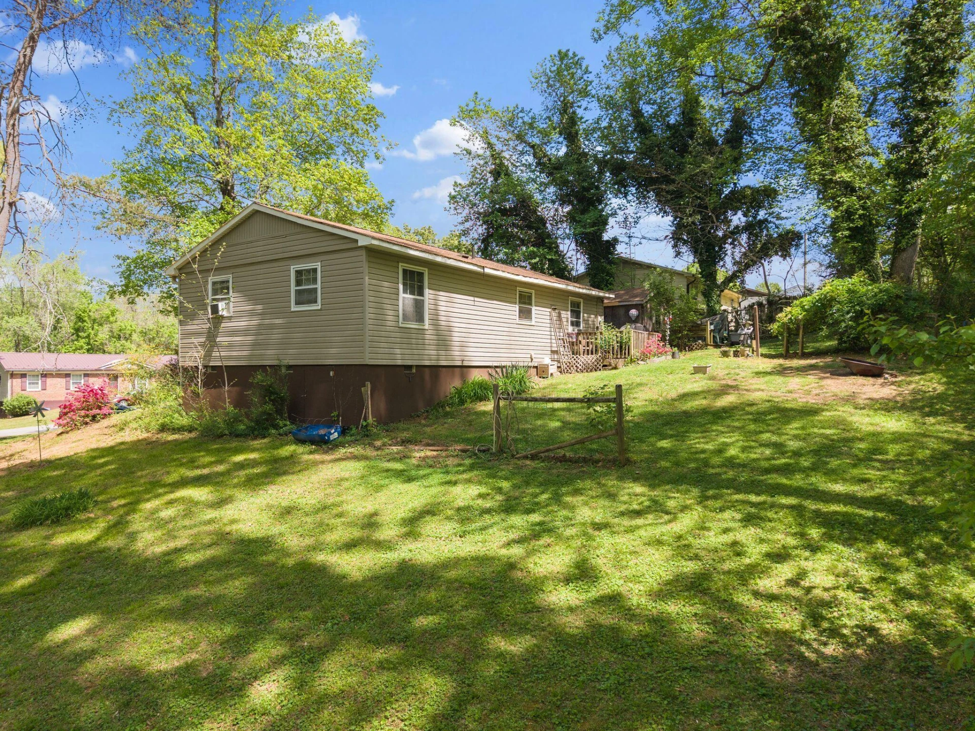 897 Southland DR - Photo 23